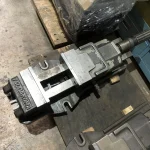 津田駒工業 油圧バイス / TSUDAKOMA Hydraulic Vise TF210060