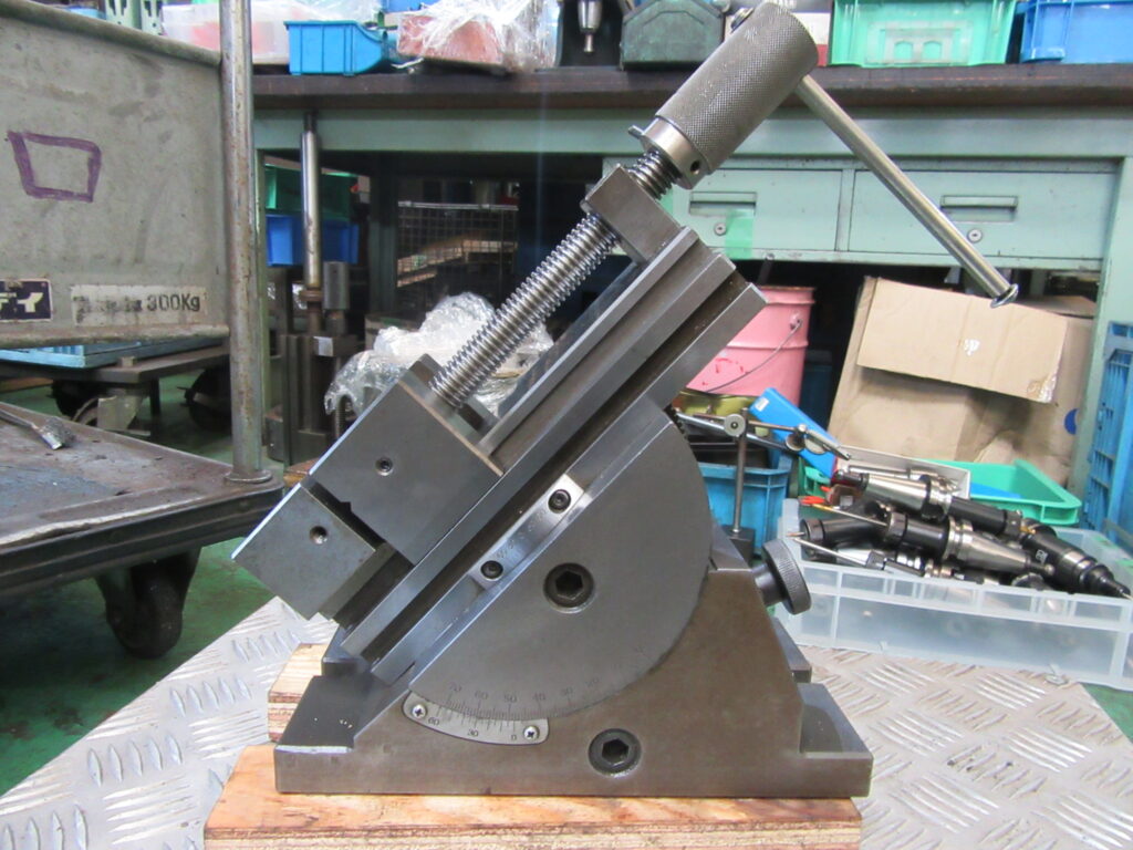 精密多次元バイス/JAM/日本オートマチックマシン/口金幅90mm 高40mm 開120mm/TF220055