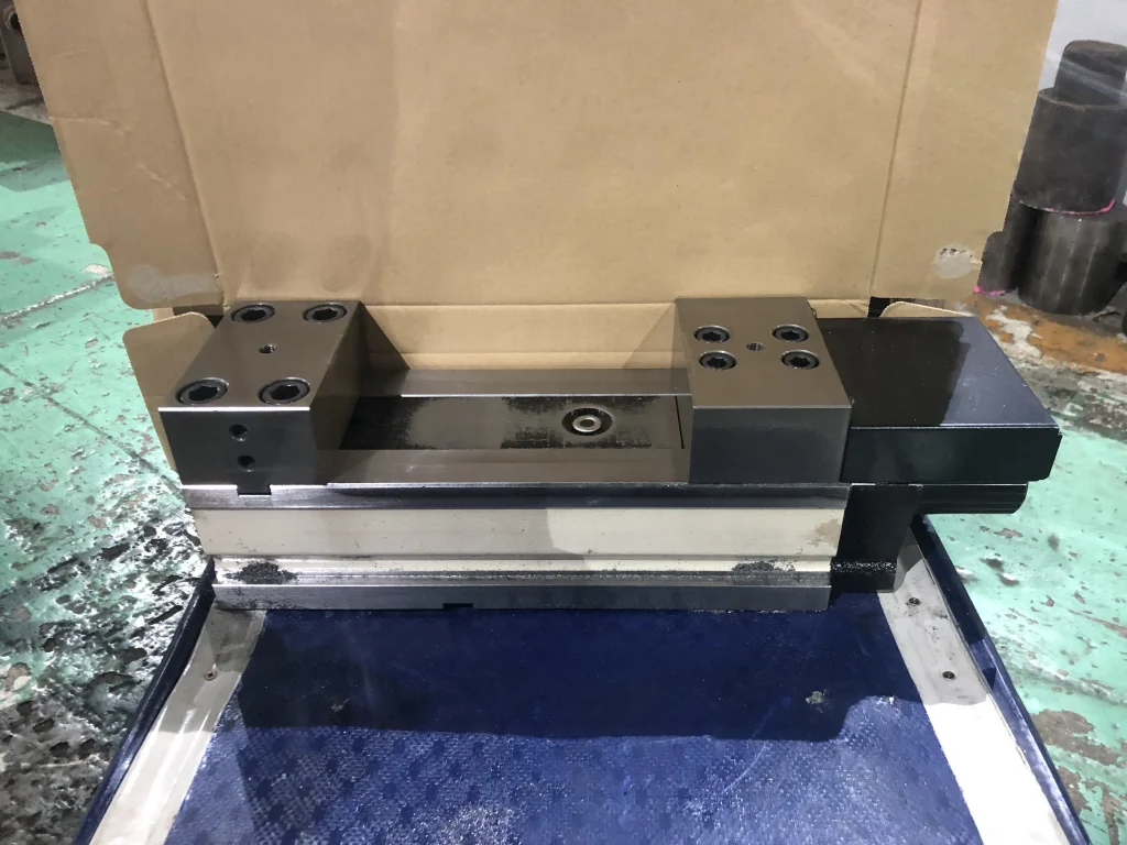 マシンバイス / Machine Vise TF220107