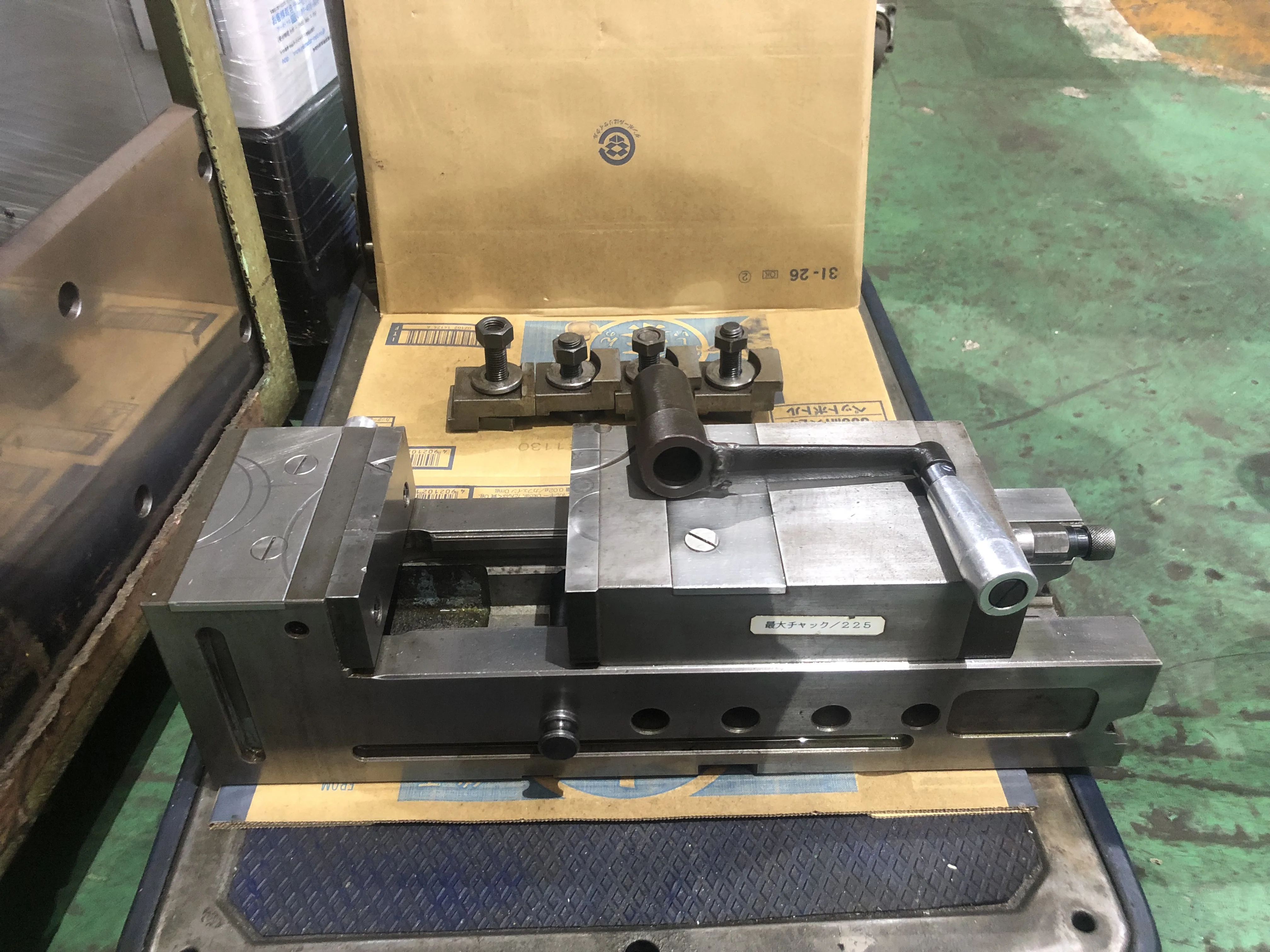 油圧バイス 口幅130ｍｍ 口高50ｍm / Hydraulic Vise 口幅130ｍｍ 口高50ｍm TF230038