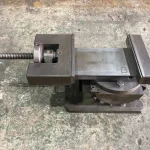 傾斜バイス 口幅150mm 口高30mm 口開140mm / 口幅150mm 口高30mm 口開140mm TF240093