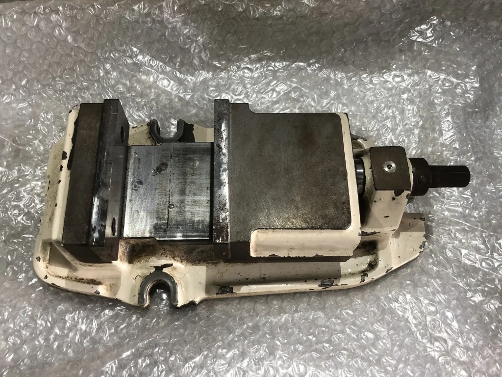 津田駒工業 マシンバイス / TSUDAKOMA TF240097