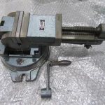 大和工機 NEWS 精密アングルバイス 口幅80mm 口高30mm 口開90mm / YAMATOKOKI MFG 口幅80mm 口高30mm 口開90mm TF240100