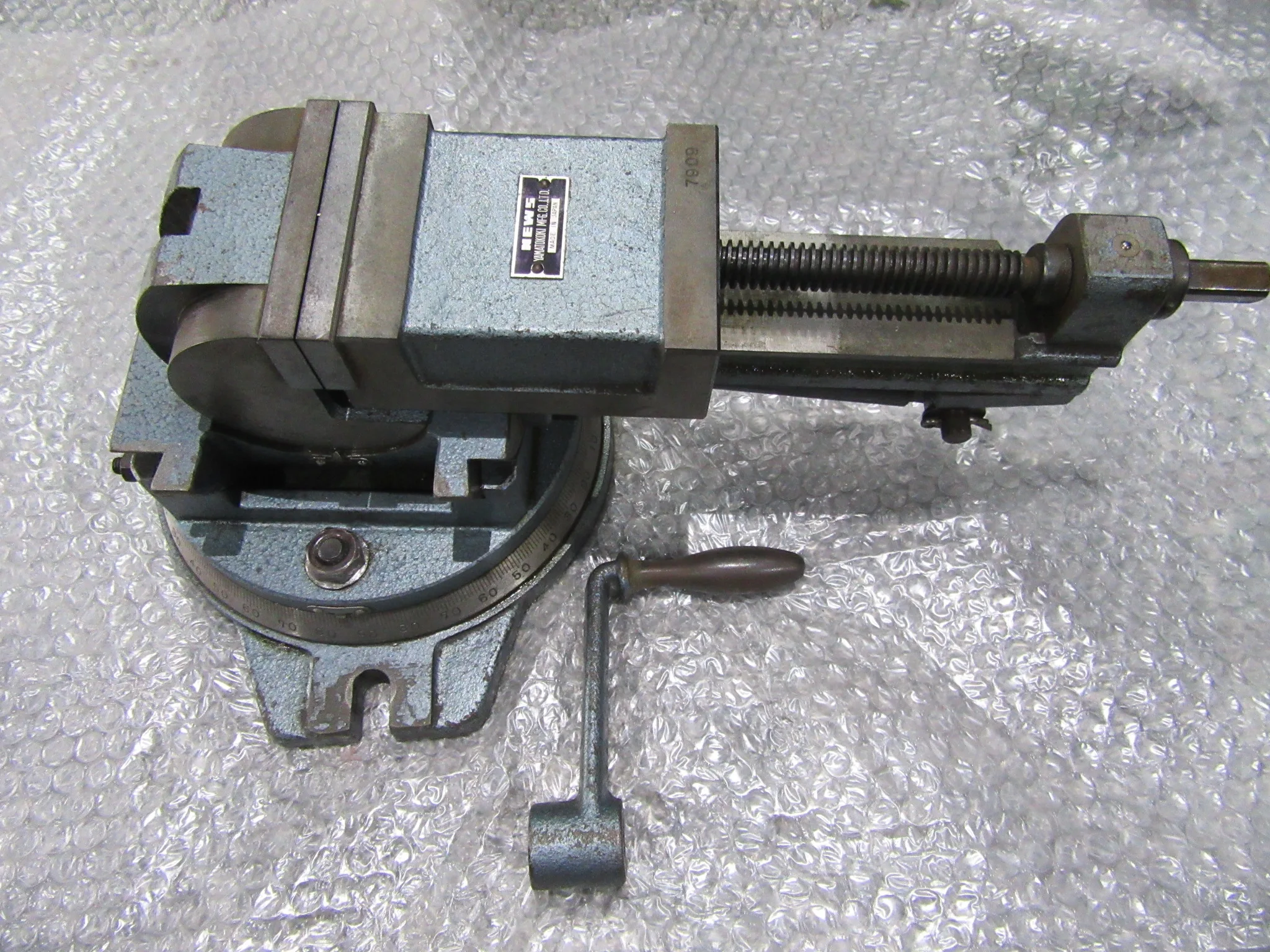 大和工機 NEWS 精密アングルバイス 口幅80mm 口高30mm 口開90mm / YAMATOKOKI MFG 口幅80mm 口高30mm 口開90mm TF240100
