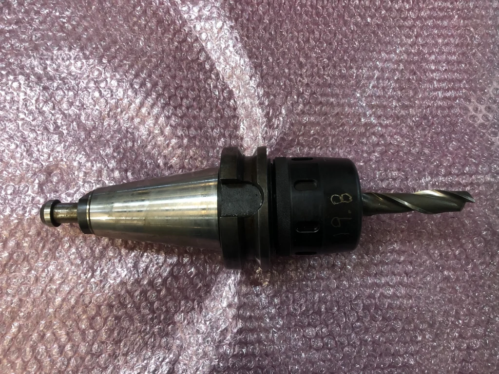 大昭和精機 BIG BT50 BT50-HMC32-105 / BIG DAISHOWA BT50 New High-Power Milling Chuck BT50-HMC32-105 TG220010