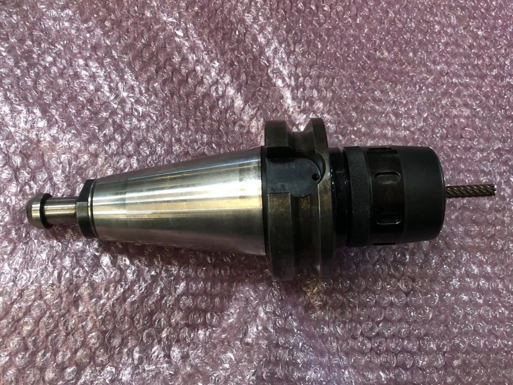 大昭和精機 BIG BT50 BT50-HMC25-105 / BIG DAISHOWA BT50 New High-Power Milling Chuck BT50-HMC25-105 TG220016