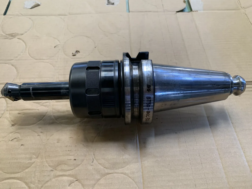 大昭和精機 BIG BT50 BT50-HMC32-105 / BIG DAISHOWA BT50 New High Power Milling Chuck BT50-HMC32-105 TG220081