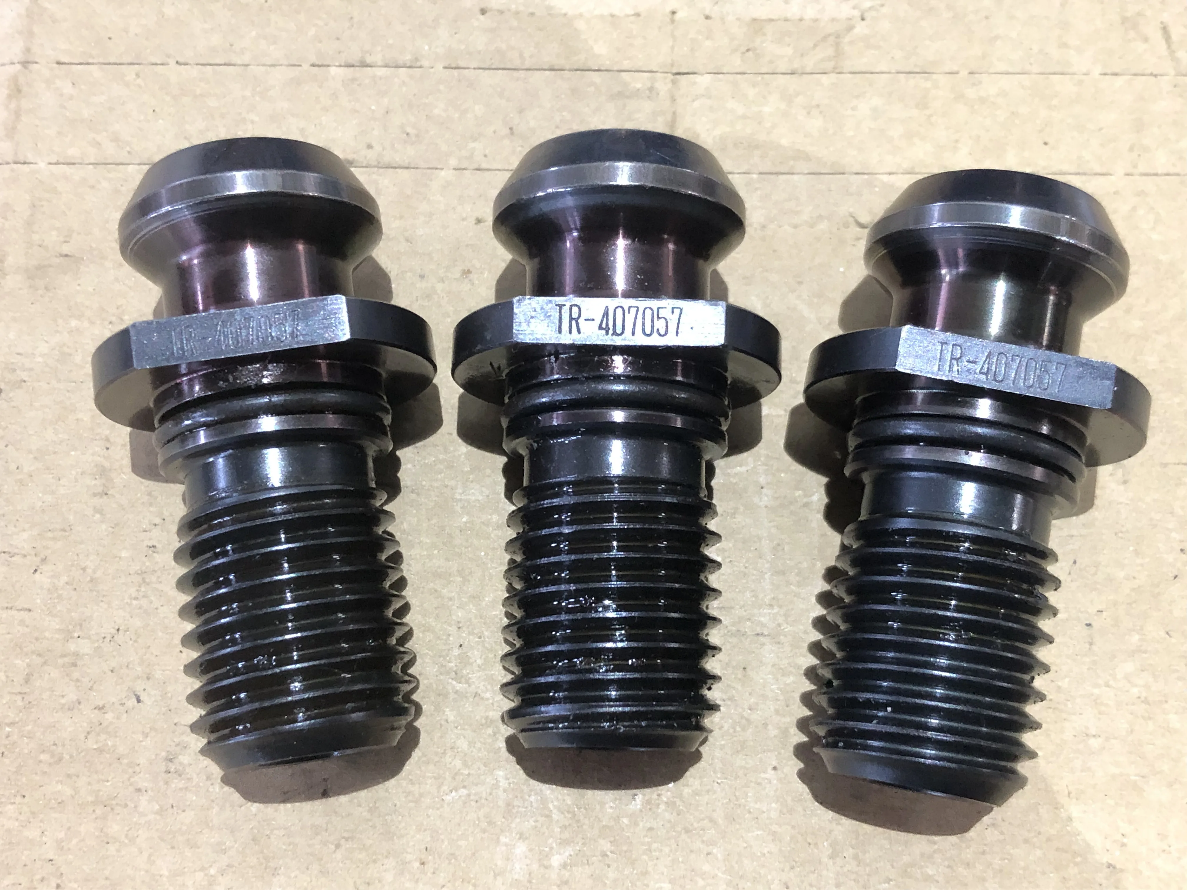 黒田精工 KKS プルスタッド3個 TR-407057 / KURODA PRECISION INDUSTRIES Pull Stud Bolt 3pcs TR-407057 TG230138