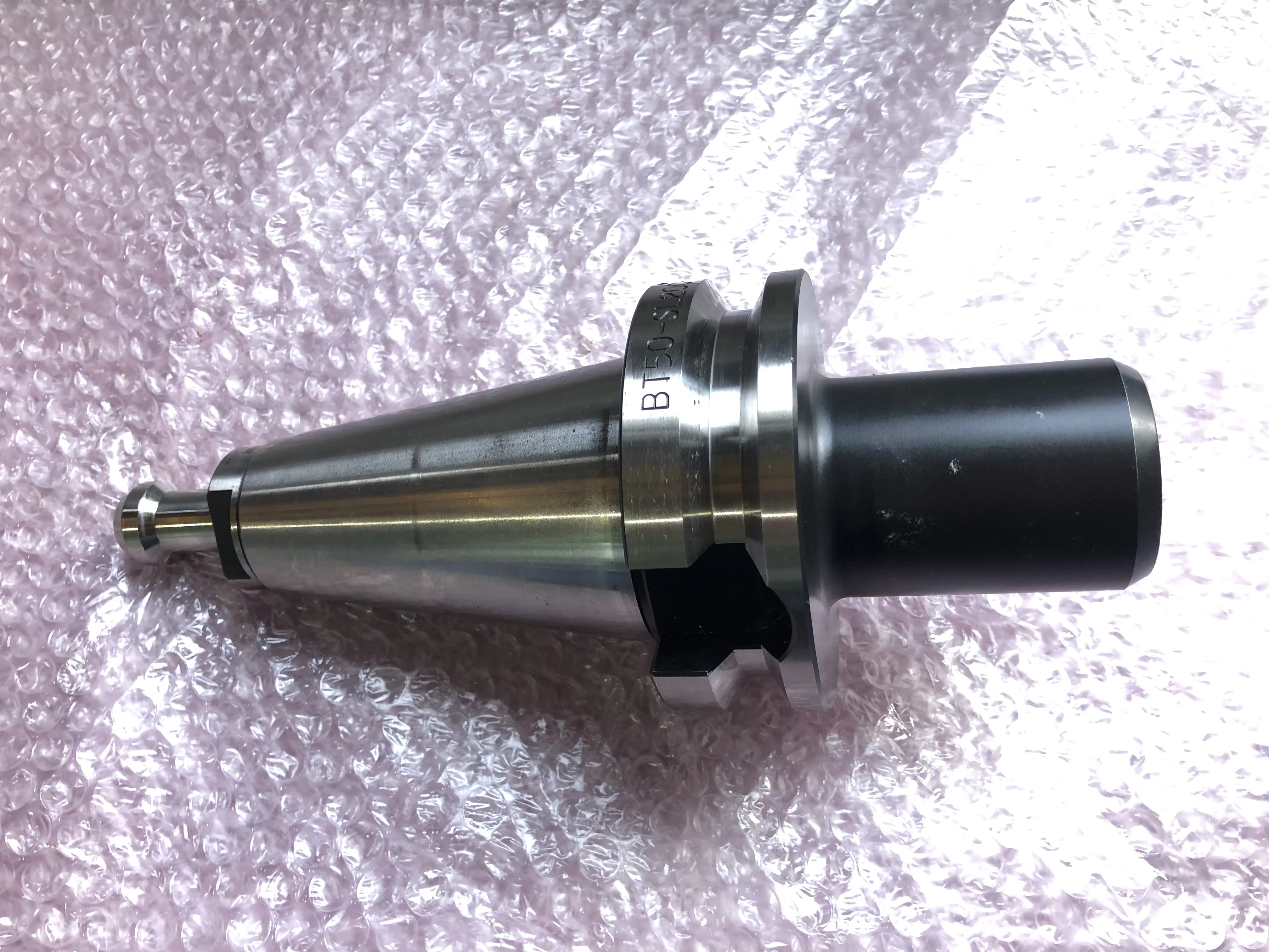 日研工作所 BT50 サイドロックホルダ BT50-SLA20C-105 / NIKKEN KOSAKUSHO WORKS BT50-SLA20C-105 TG250096