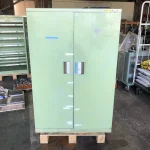 サカエ キャビネット W515xD880xH1350mm[64Kg] / SAKAE Steel Storage Cabinet W515xD880xH1350mm[64Kg]