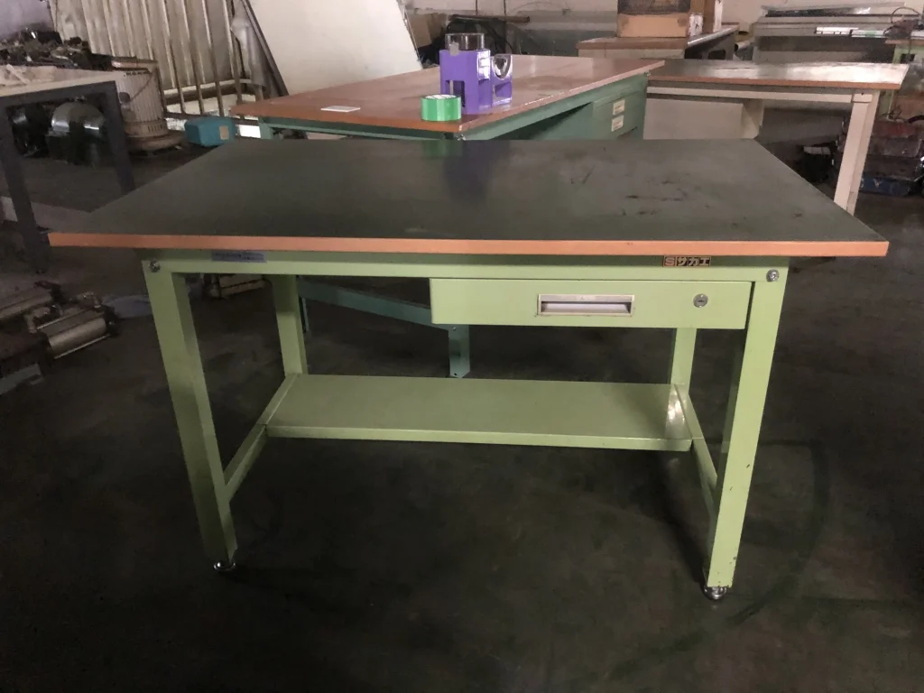 サカエ 作業台 1200x750x735mm / SAKAE Workbench 1200x750x735mm TH220079