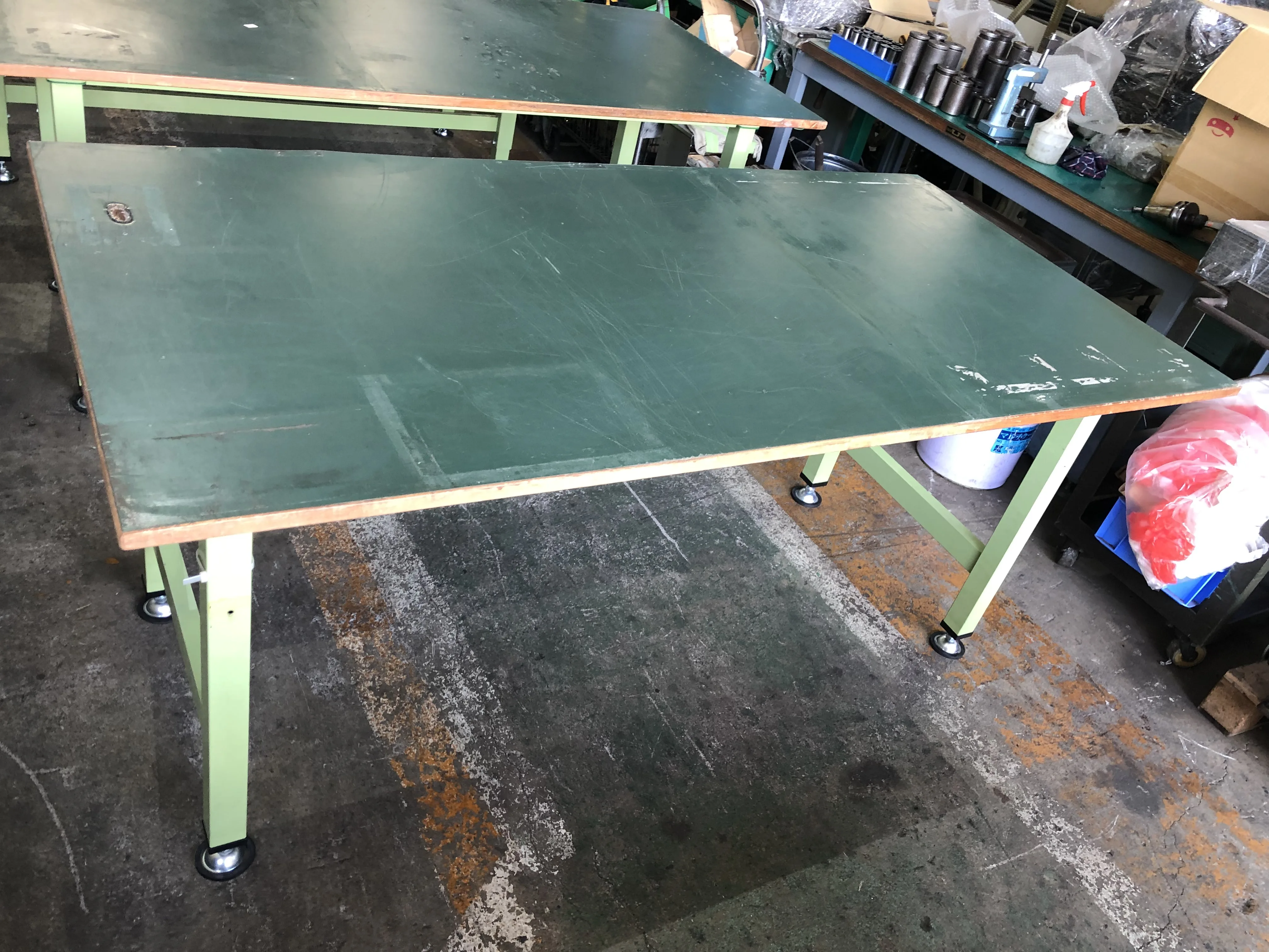 サカエ 作業台 W900xD1800xH810(mm) / SAKAE Workbench W900xD1800xH810(mm) TH230102