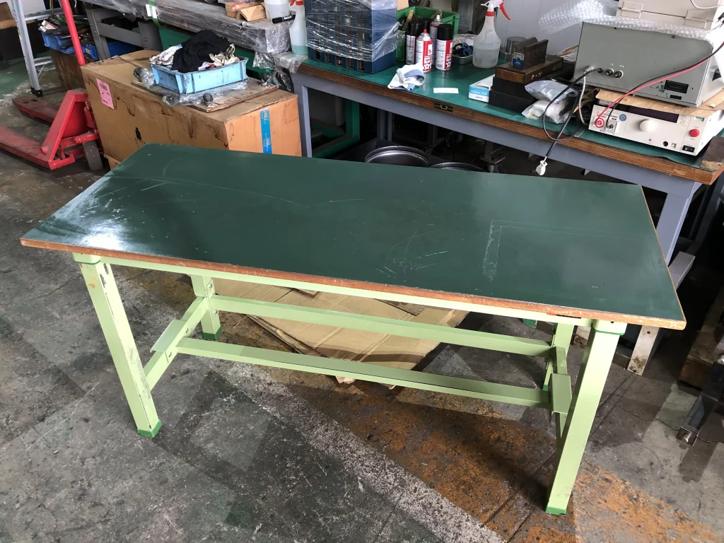サカエ 作業台 W600xD1500xH745（mm） / SAKAE Workbench W600xD1500xH745（mm） TH230141