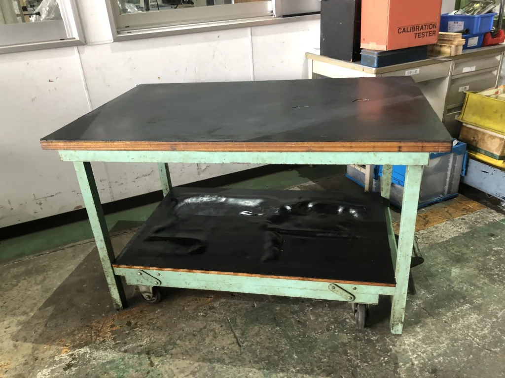 軽量作業台kkタイプ(ペダル昇降移動式) W1200xD750xH750mm / W1200xD750xH750mm TH240065
