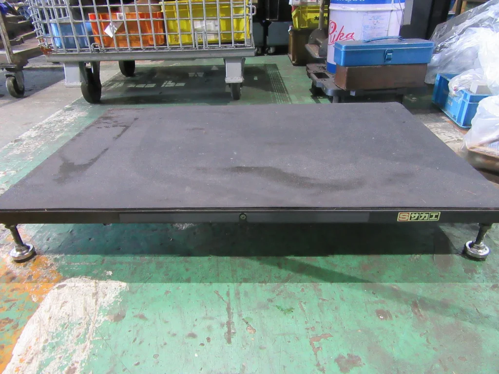 サカエ 足踏台(すべり止めマット付) SA-0960N / SAKAE SA-0960N TH240083