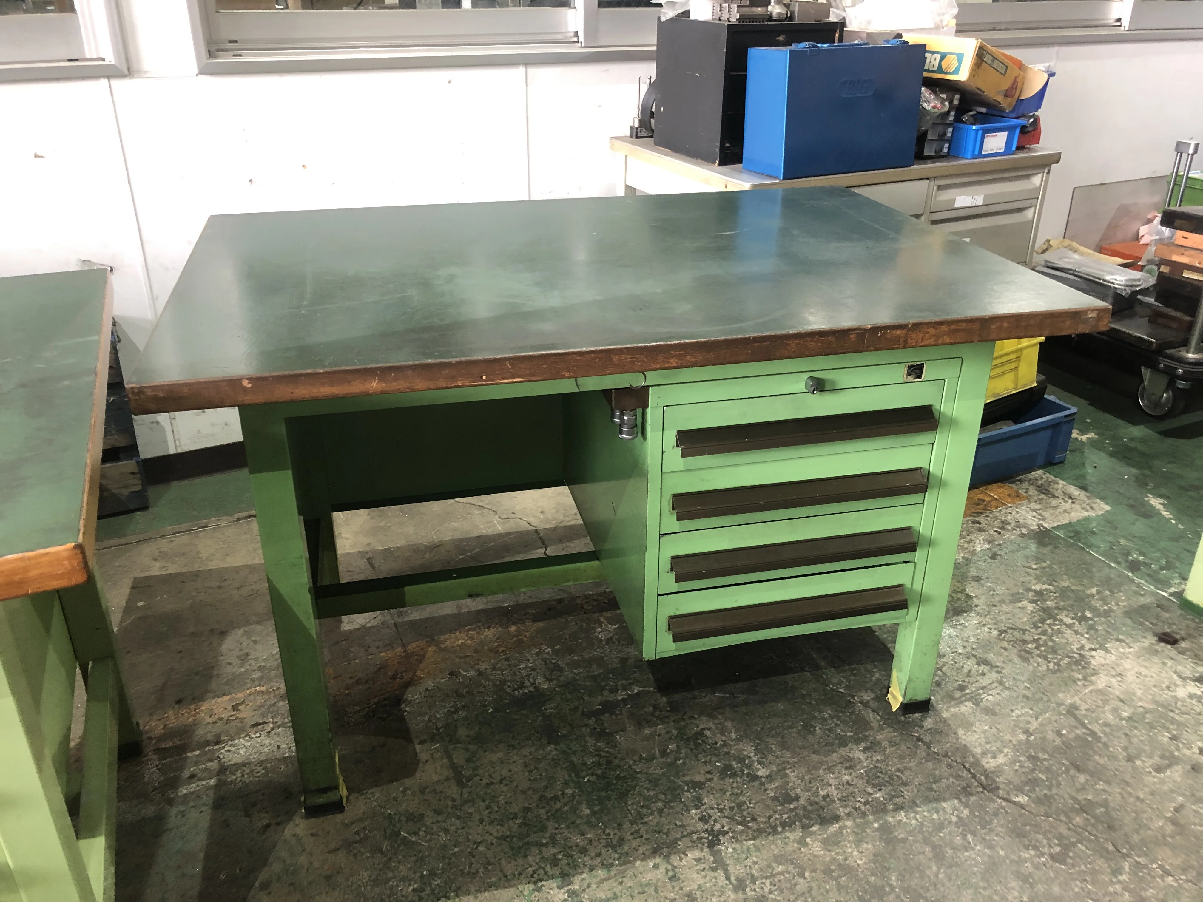 サカエ 作業台 サイズ：W1200xD800xH740ｍｍ / SAKAE サイズ：W1200xD800xH740ｍｍ TH250047
