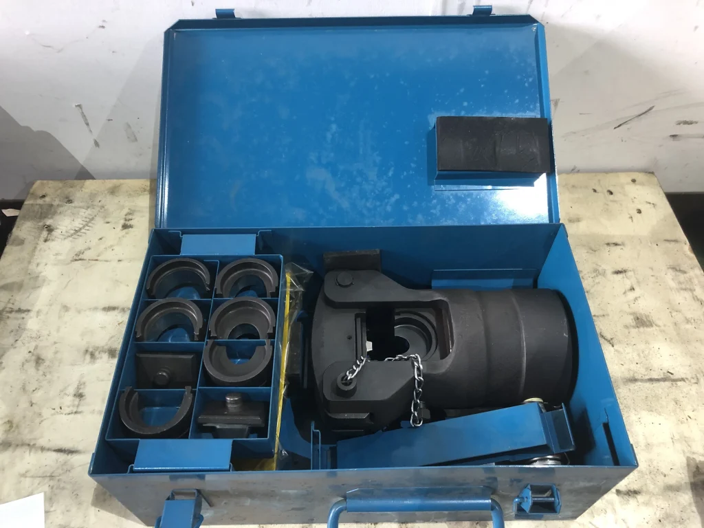 泉精器製作所 油圧ヘッド分離式工具ヘッド部12号K / IZUMI SEIKI SEISAKUSHO Izumi Hydraulic Crimping Tool