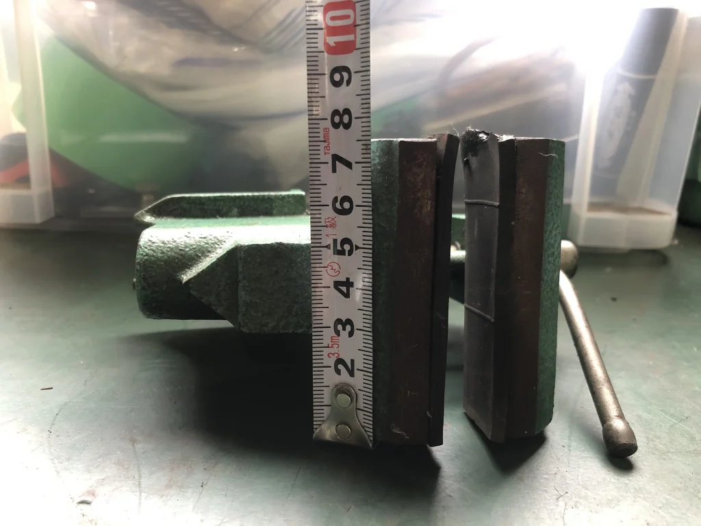 ヴィンテージクランプ / Bench Vise