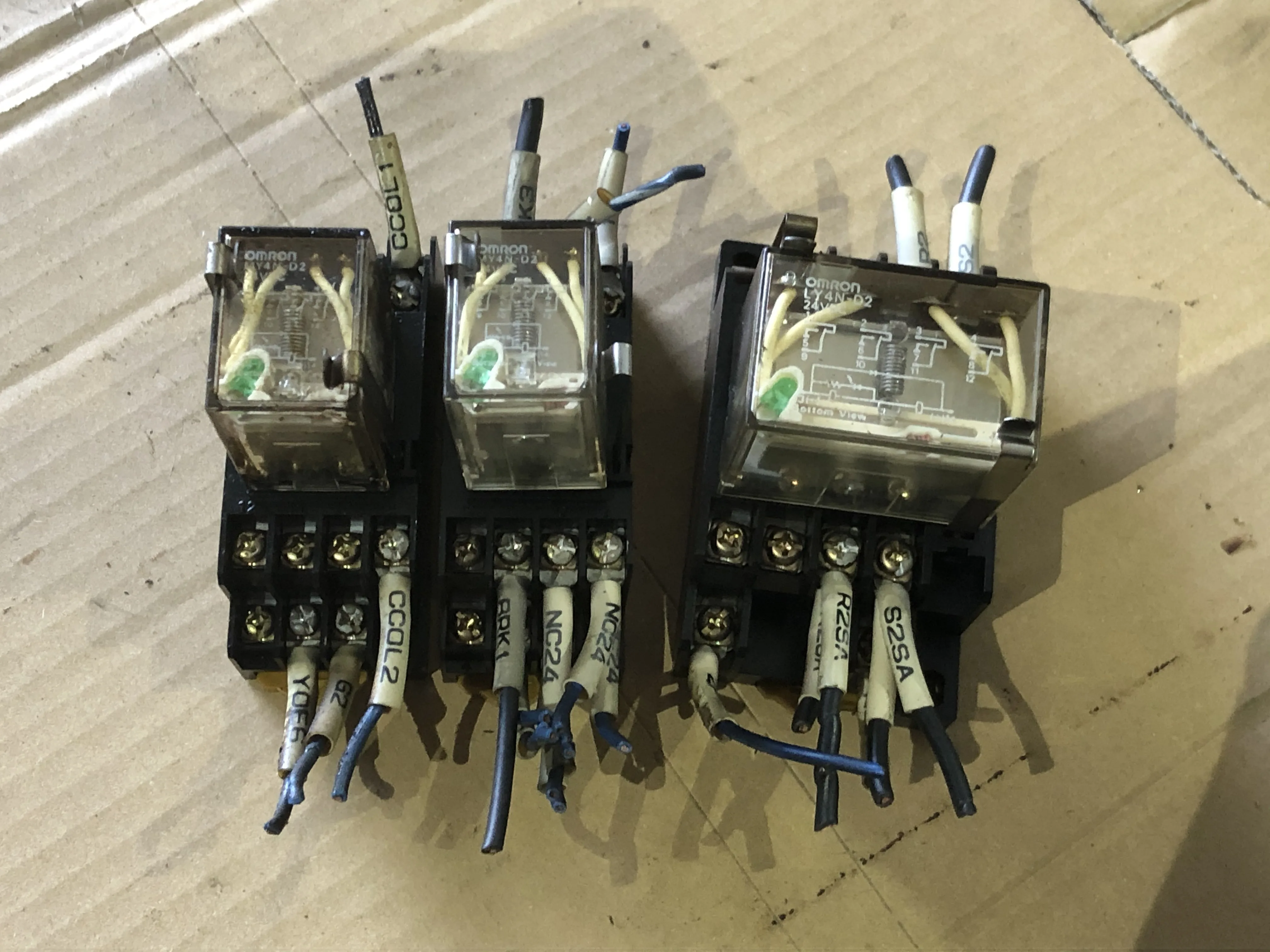 オムロン バイパワーリレー 1セット3個 / OMRON Omron Bi-Power Relay Set of 1セット3個 TJ210473