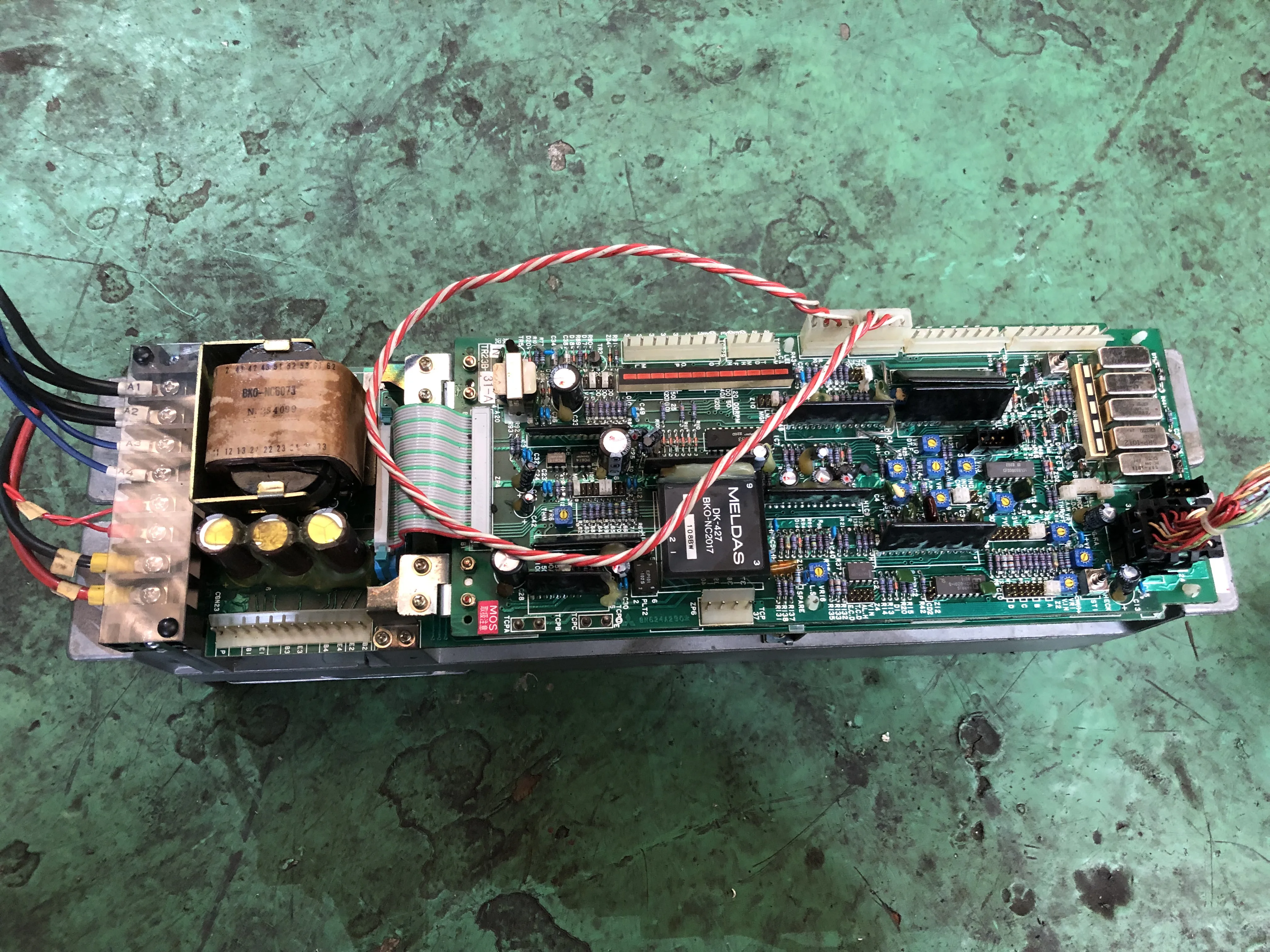 三菱マテリアル サーボドライブ TR23B-31-A / MITSUBISHI MATERIALS Servo Drive TR23B-31-A TJ210637