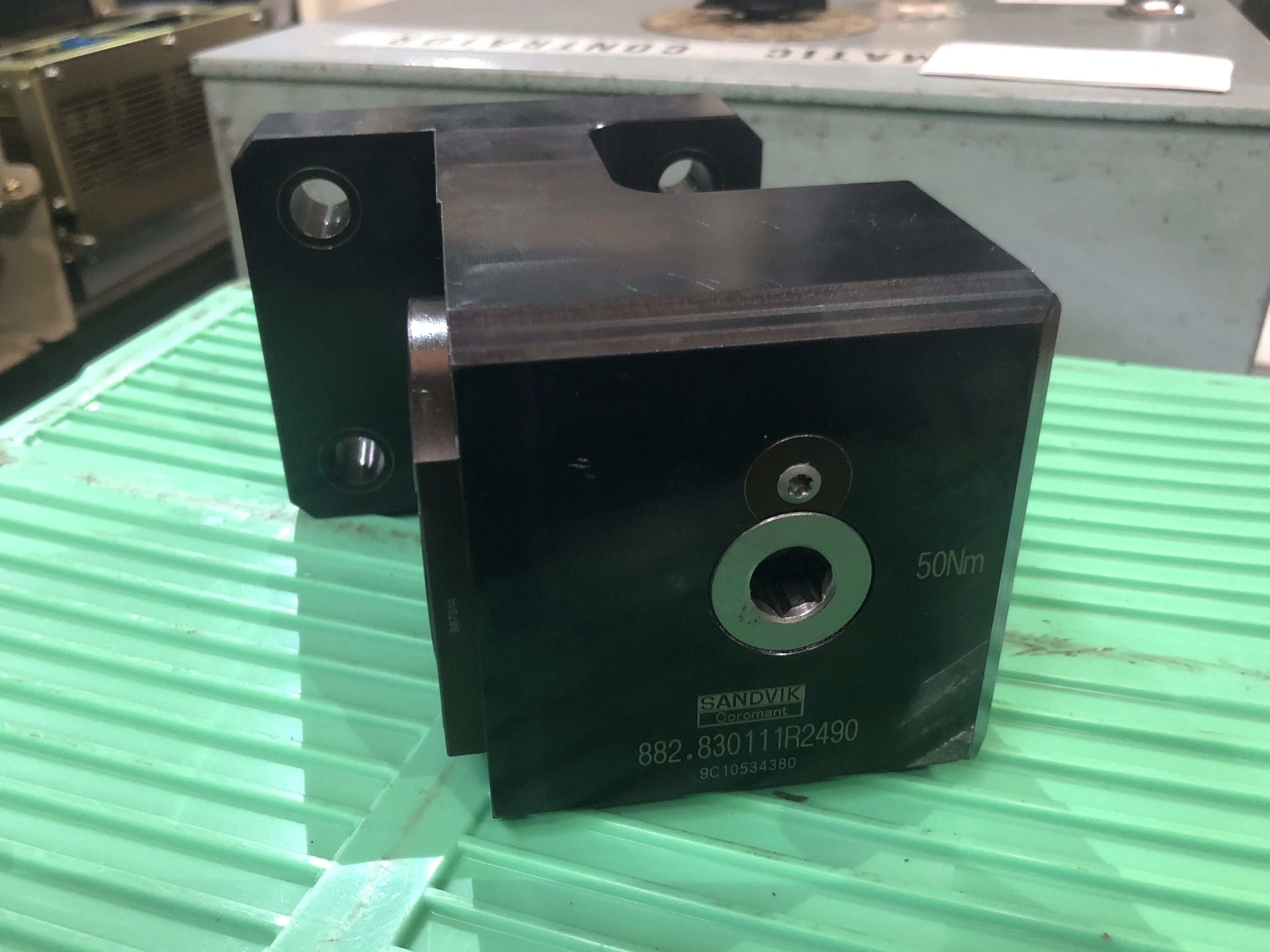 SANDVIK/サンドビック 回転工具 882.830111R2490 / SANDVIK Driven Tool Holder 882.830111R2490 TJ211026