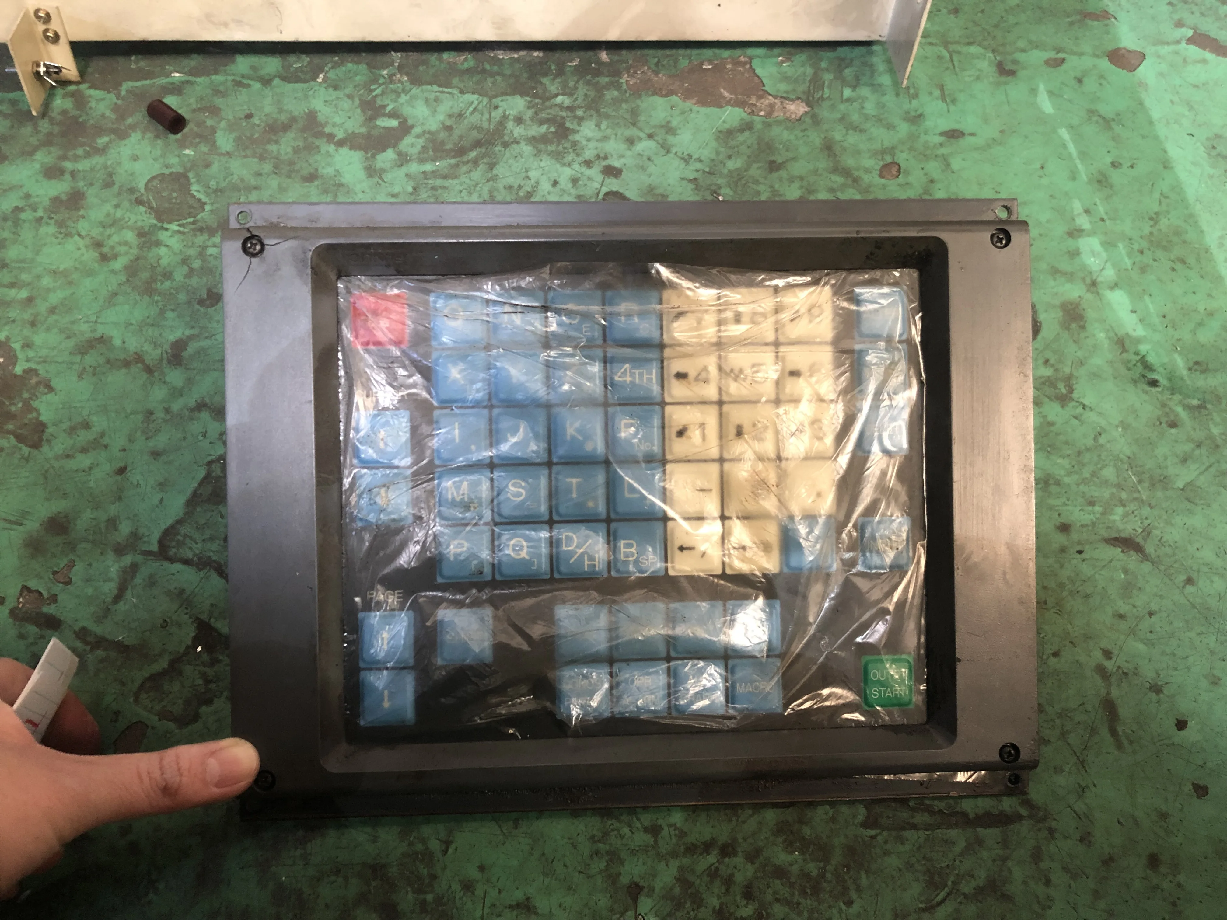 ファナック キーパッド A02B-0092-C135 / FANUC CNC Keypad A02B-0092-C135 TJ220023