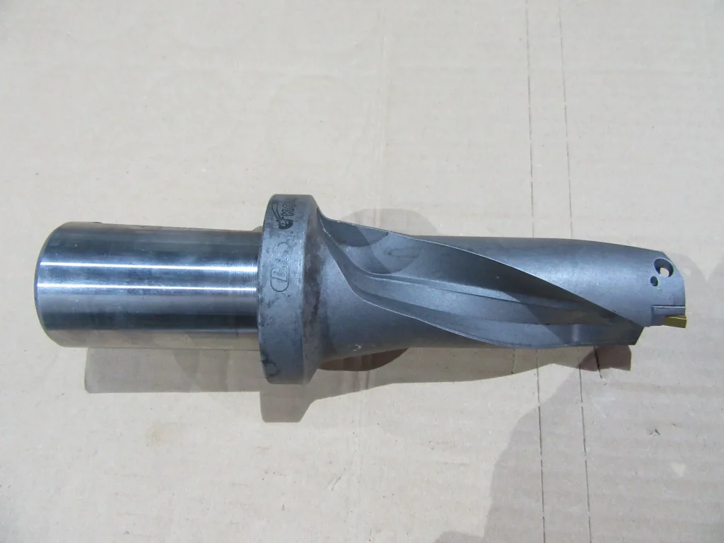 大昭和精機 BIG フルカットドリル ST40-BKS370-74(φ40) / BIG DAISHOWA Fullcut Drill ST40-BKS370-74(φ40) TJ220187