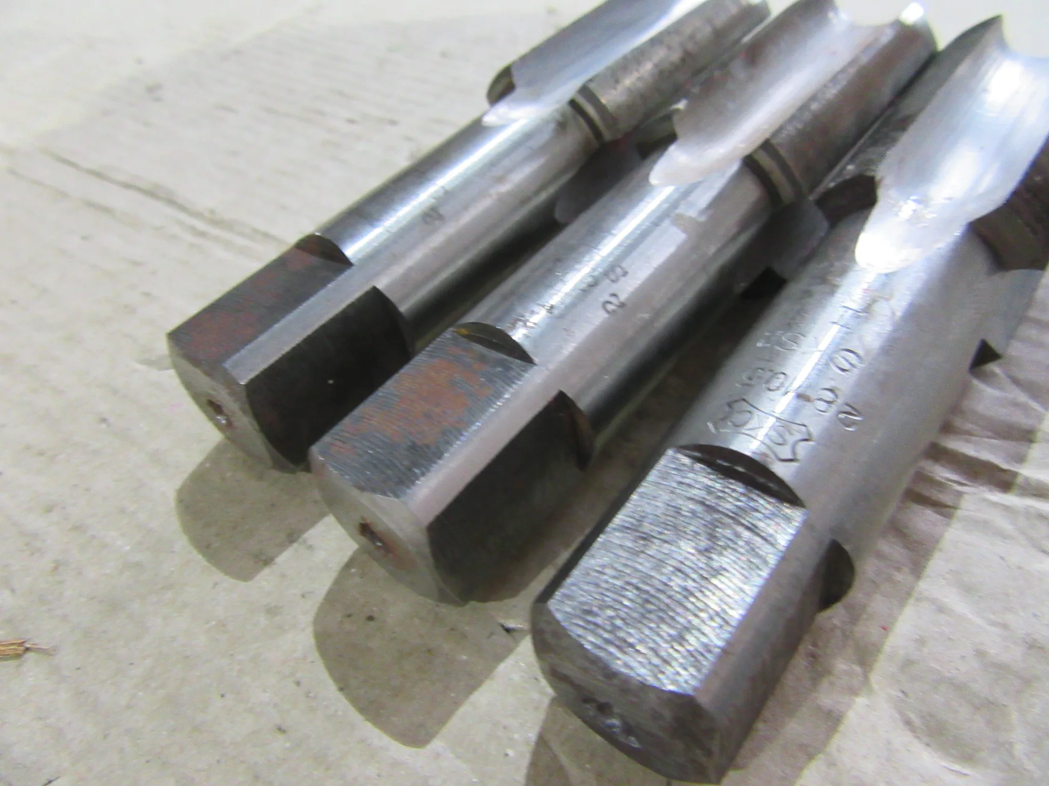 エスケーシー ハンドタップ 28x0.5(SKS2) / SKC THREAD TOOL MFG Hand Tap 28x0.5(SKS2) TJ220602