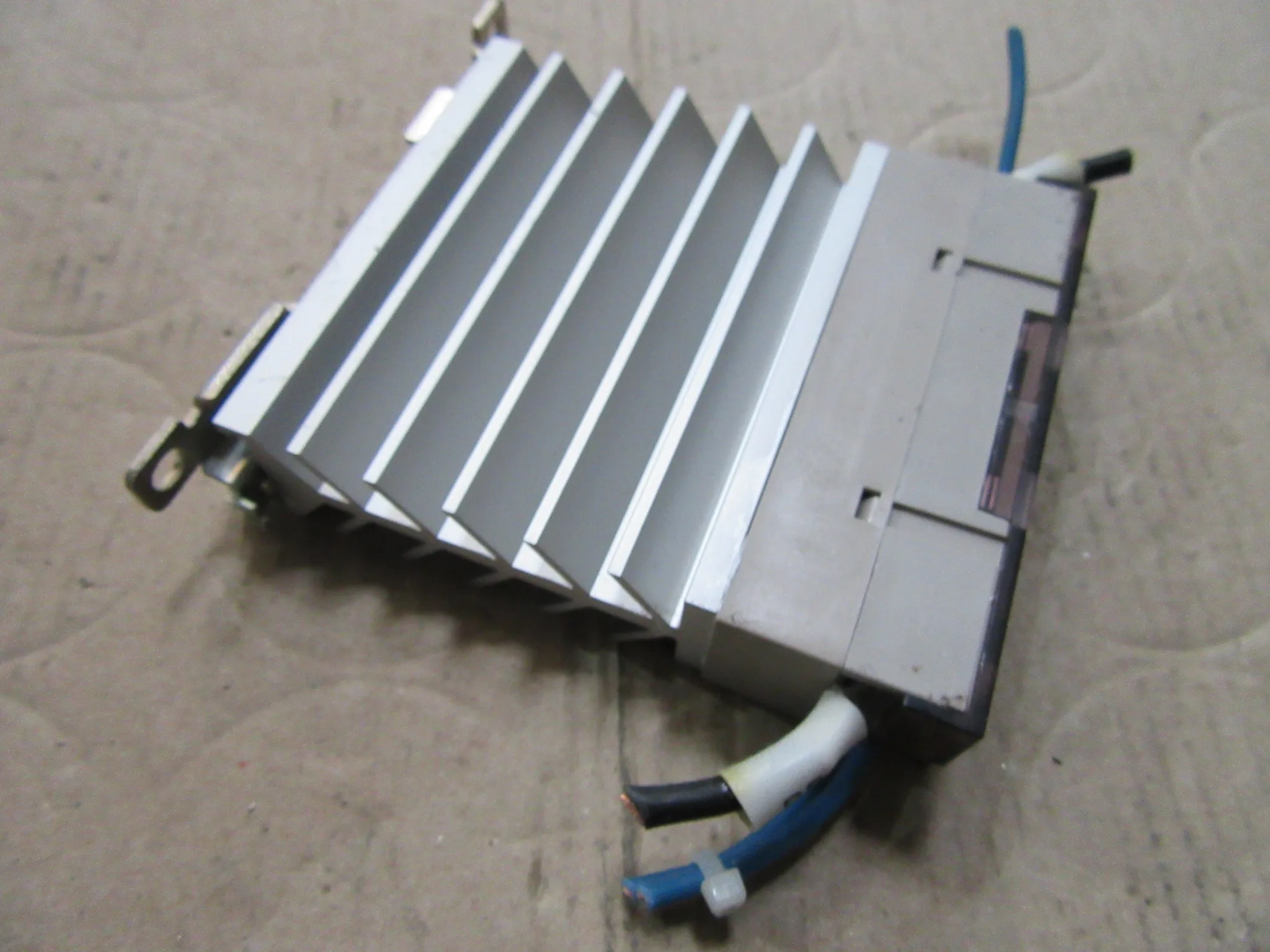 オムロン ヒータ用ソリッドステート・リレー G3PE-225B / OMRON Solid State Relay G3PE-225B TJ220690