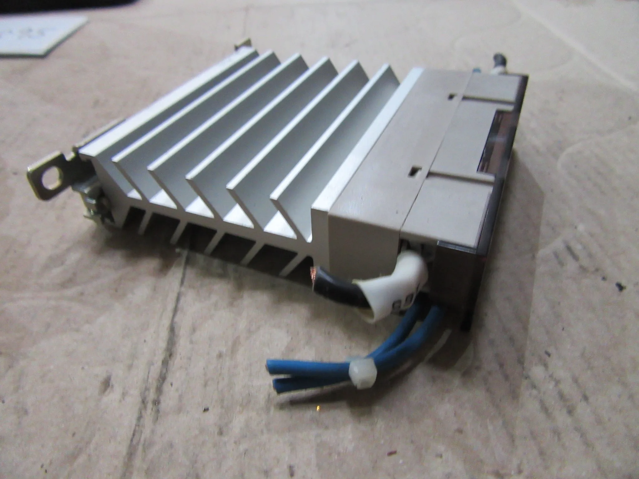オムロン ヒータ用ソリッドステート G3PE-225B 25A:AC-51 / OMRON Solid State Relay for Heaters SSR G3PE-225B 25A:AC-51 TJ220694