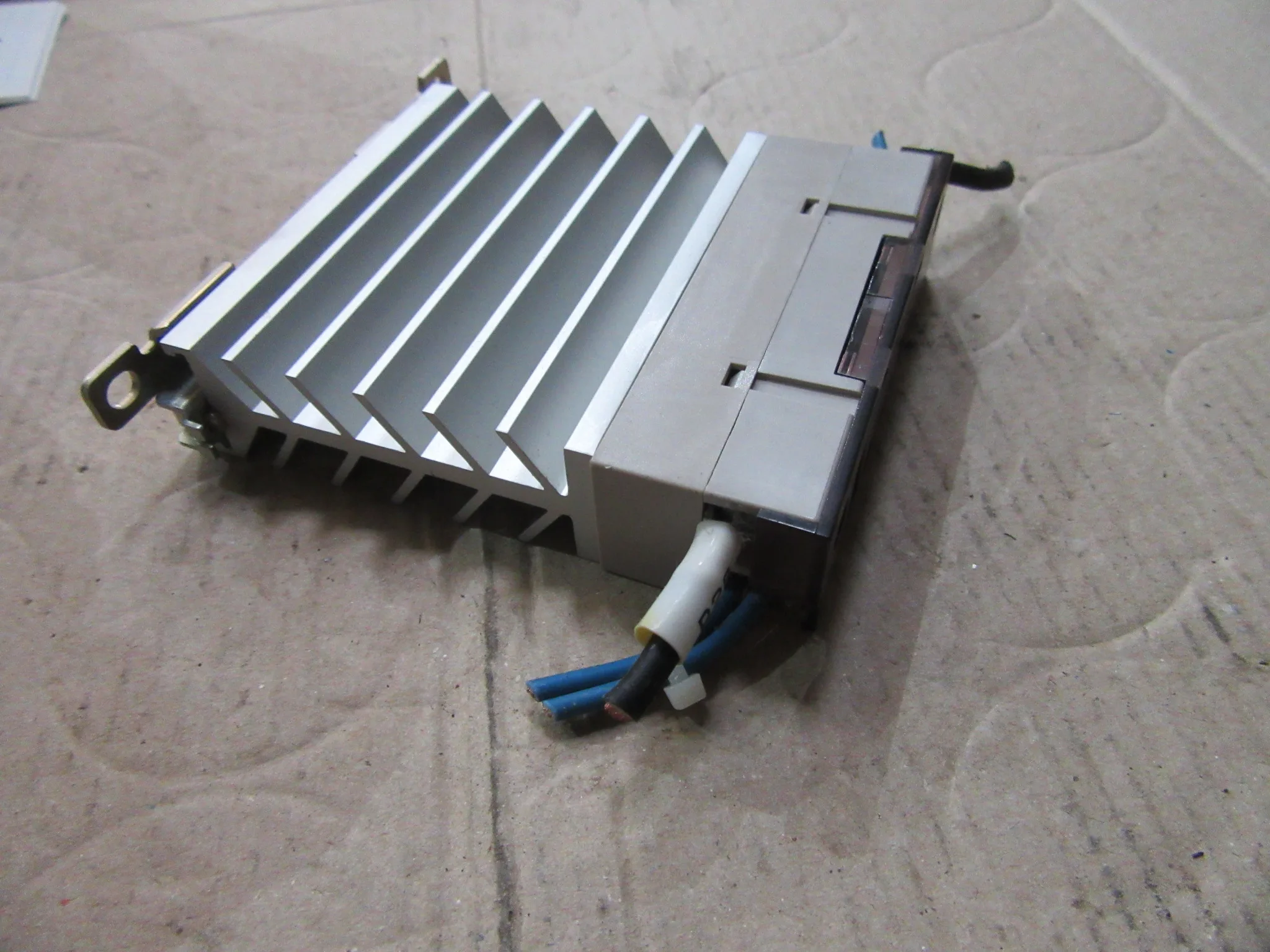オムロン ヒータ用ソリッドステート G3PE-225B 25A:AC-51 / OMRON Solid State Relay for Heaters SSR G3PE-225B 25A:AC-51 TJ220695