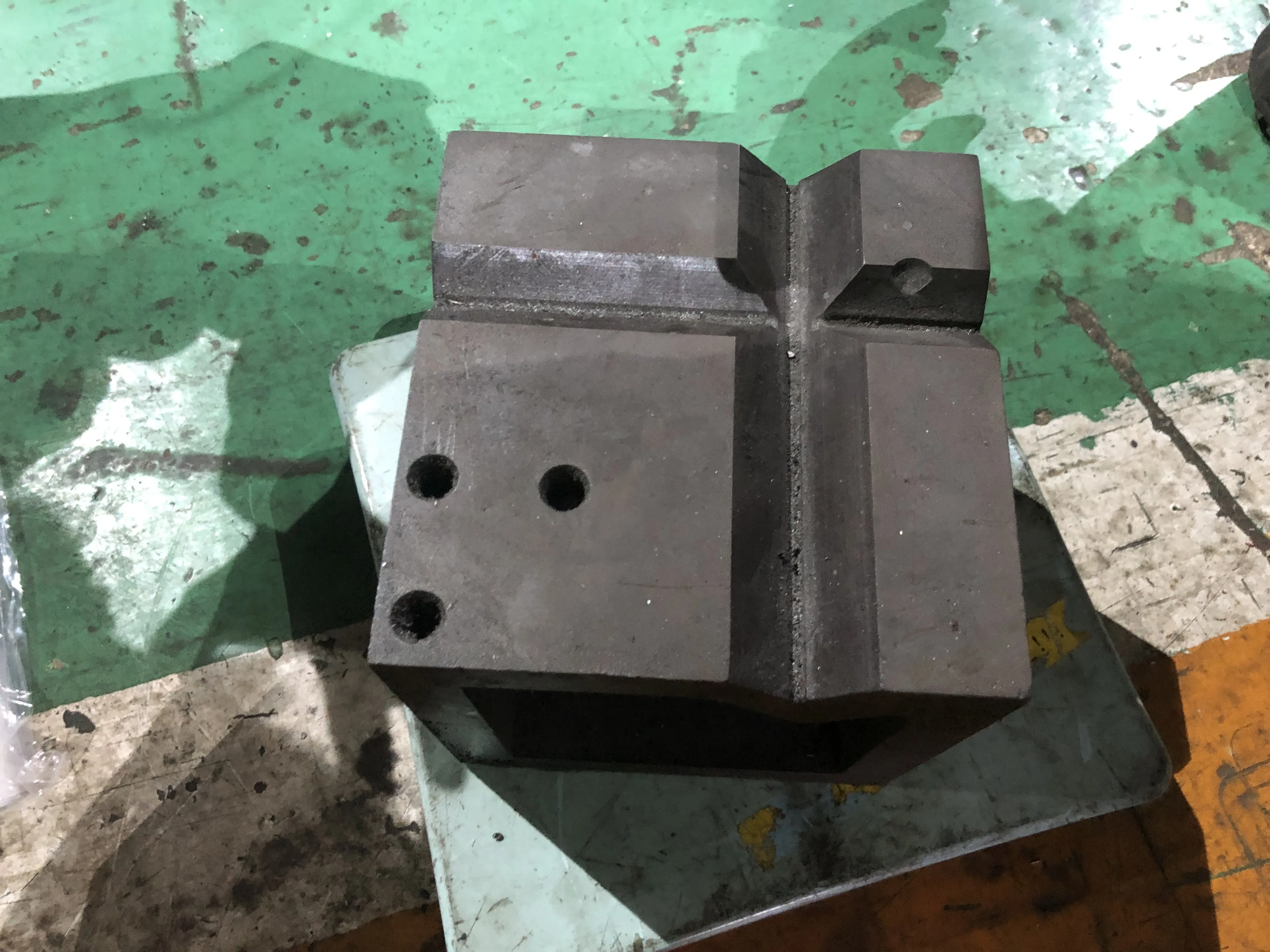 V溝付桝型ブロック 155ｘ155ｍｍ / V-grooved square block 155ｘ155ｍｍ TJ220920