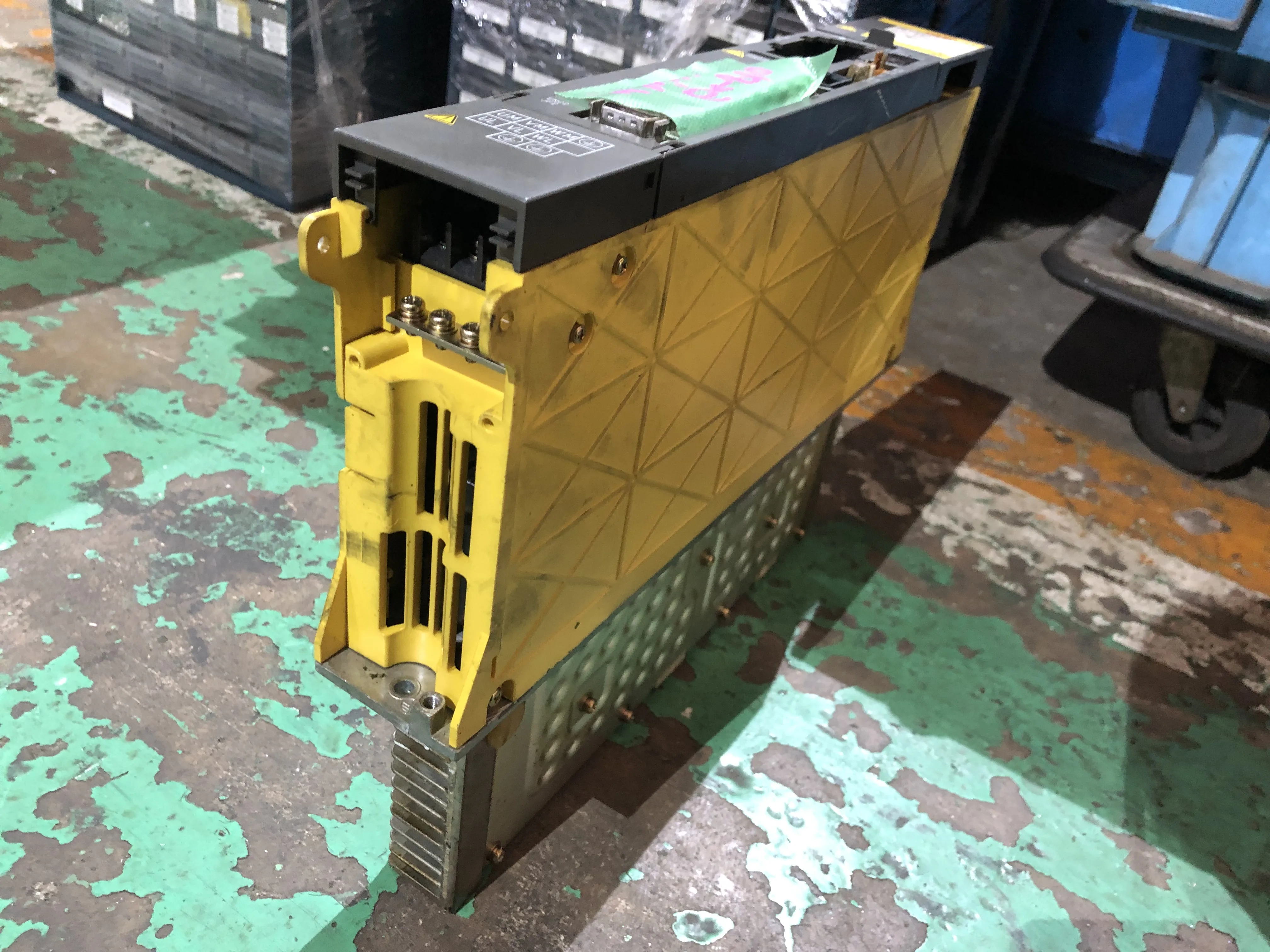 ファナック サーボアンプモジュール モータードライバ A06B-6079-H206 / FANUC Servo Amplifier Module Motor Driver A06B-6079-H206 TJ220948
