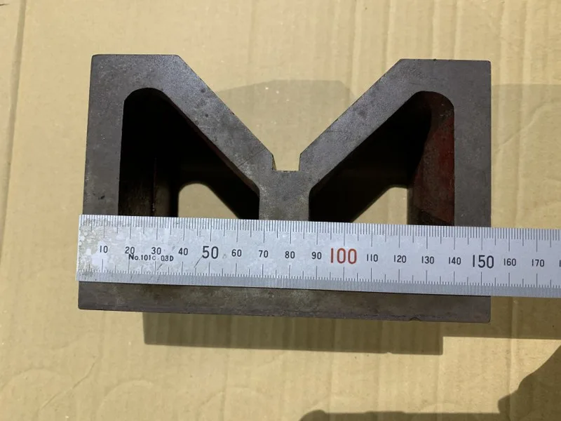 Vブロック 154x100x70mm / V-Block 154x100x70mm TJ230107