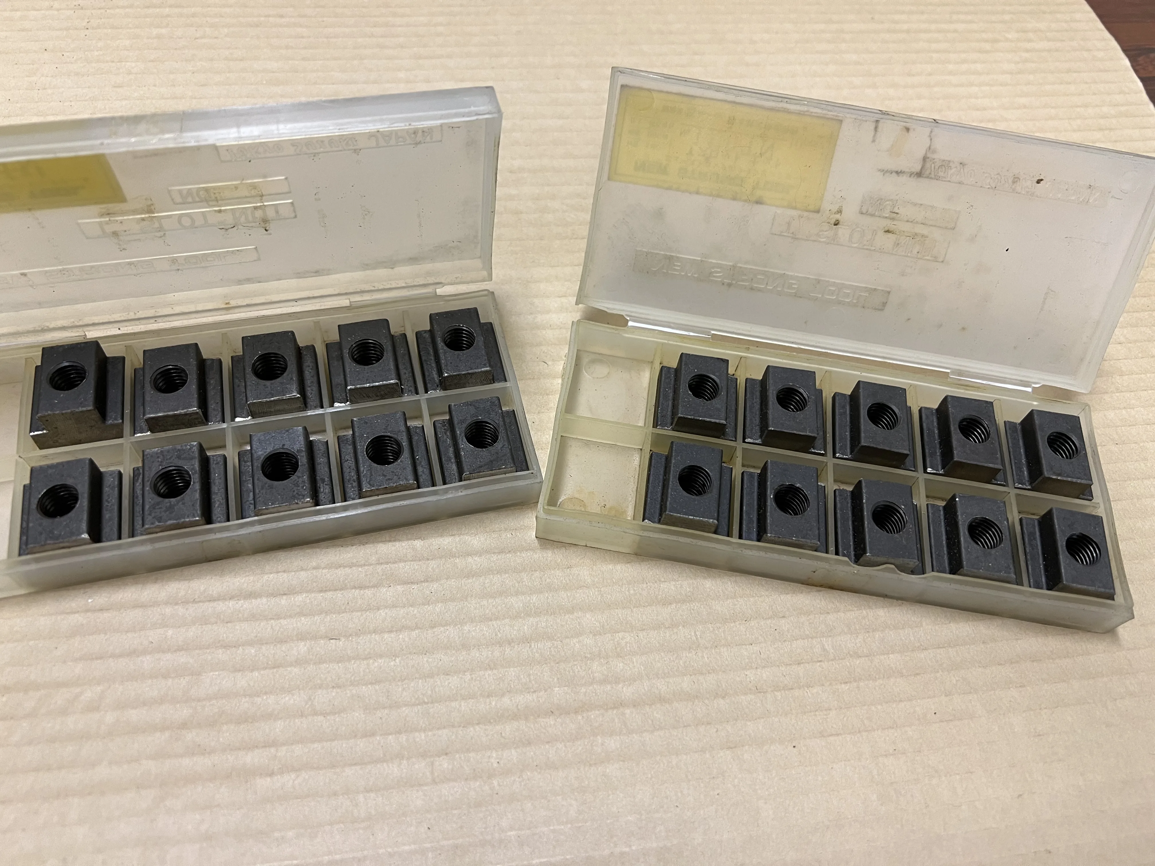 ニューストロング Tスロットナット 1410TN(20個） / NEW STRONG T-Slot Nut 1410TN(20個） TJ230112