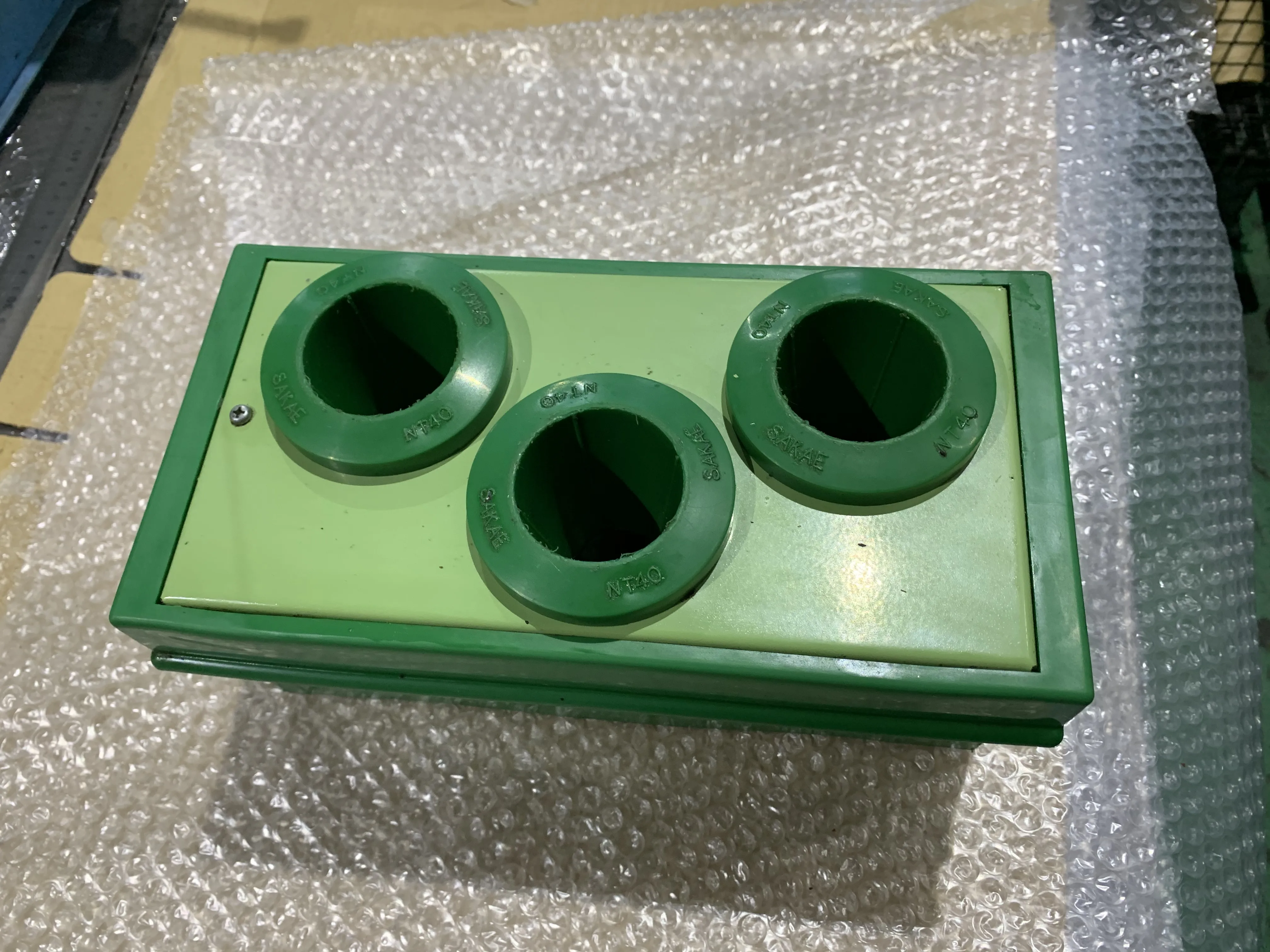 サカエ ツーリングケース NT40 （３本） / SAKAE Tool Rack (NT40, 3-Holder) NT40 （３本） TJ230195