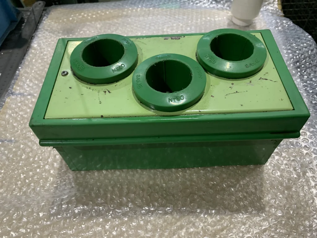サカエ ツーリングケース NT40 （３本） / SAKAE Tool Rack (NT40, 3-Holder) NT40 （３本） TJ230196