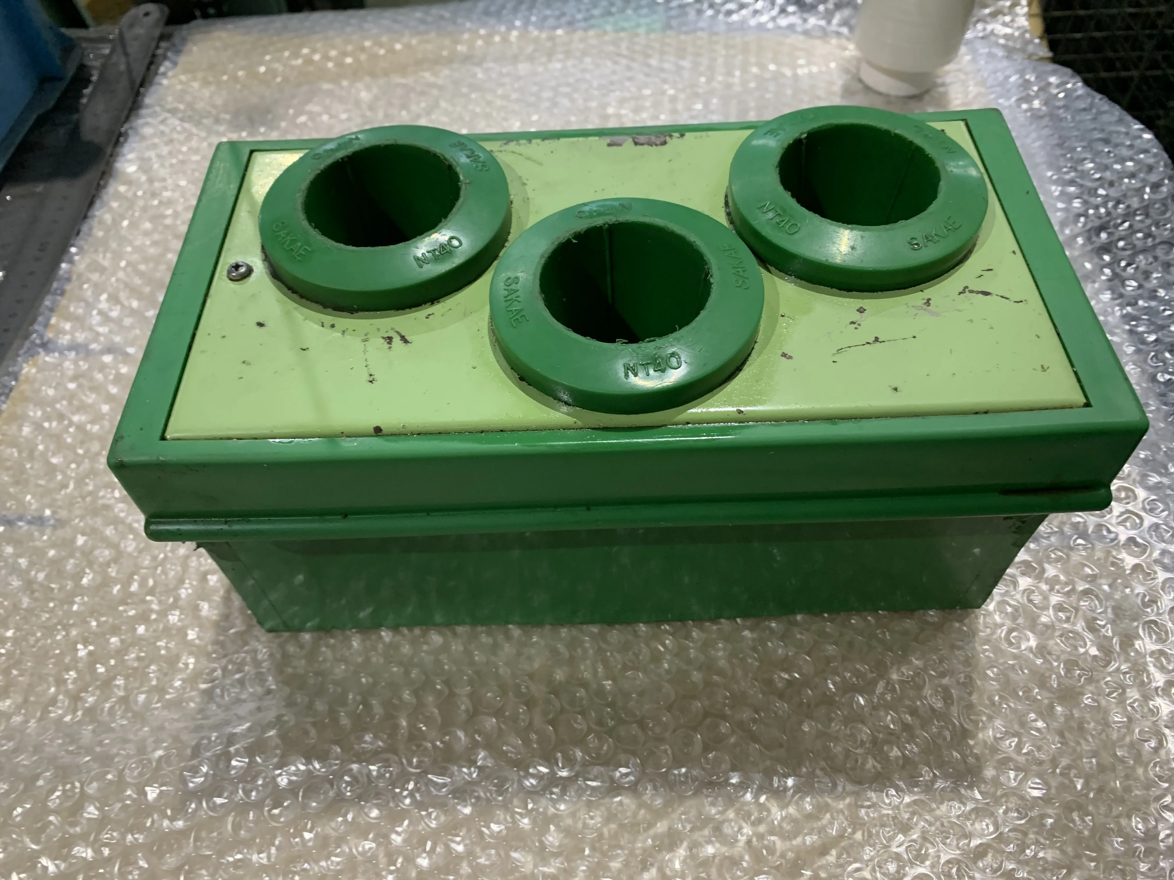 サカエ ツーリングケース NT40 （３本） / SAKAE Tool Rack (NT40, 3-Holder) NT40 （３本） TJ230196