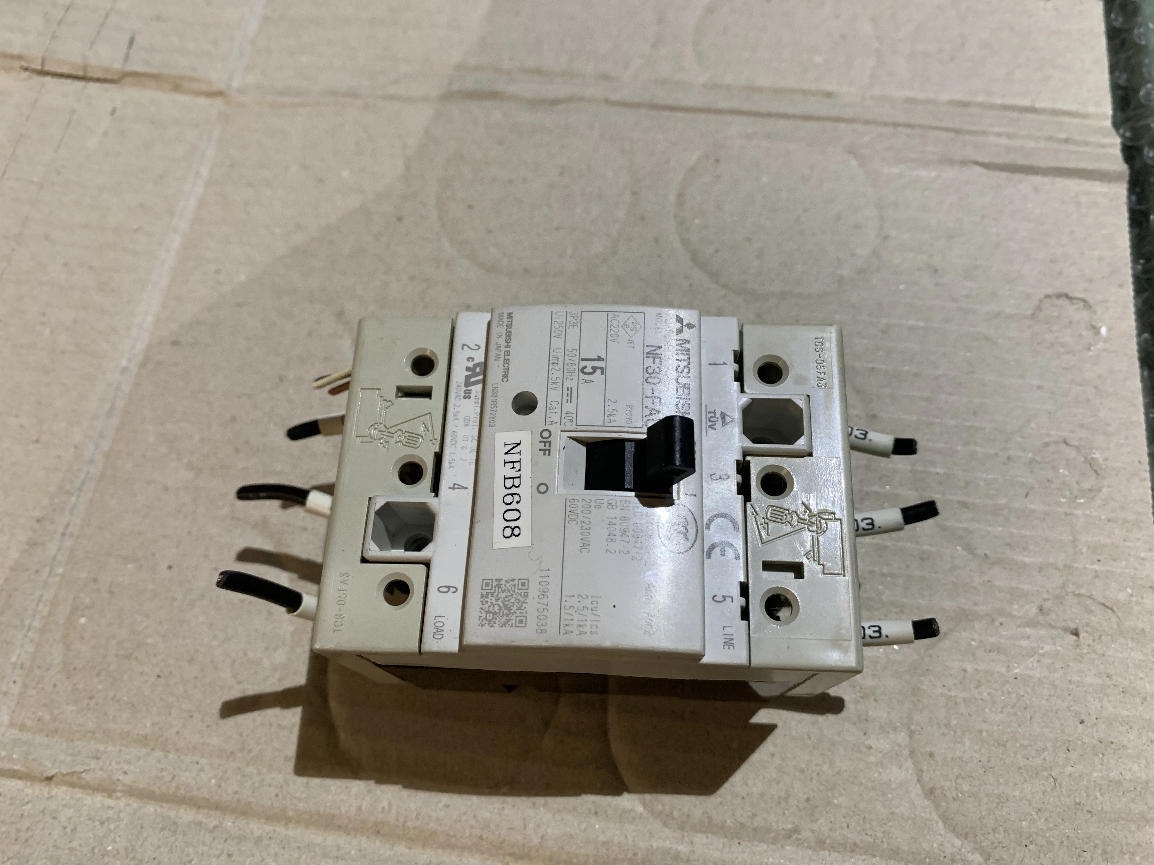 三菱マテリアル 遮断器 NF 30-FAV (15A) / MITSUBISHI MATERIALS Circuit Breaker NF 30-FAV (15A) TJ230269