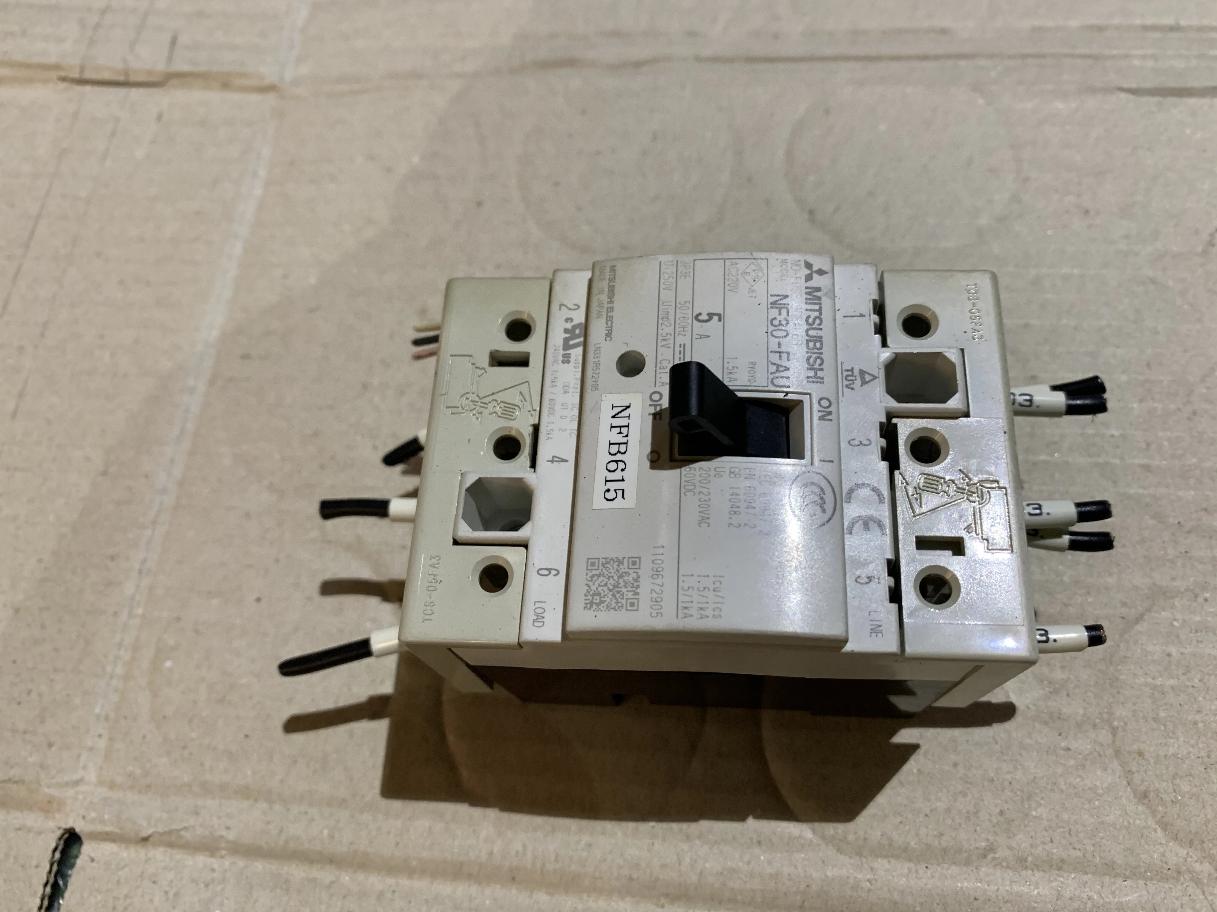 三菱マテリアル 遮断器 NF30-FAU (5A) / MITSUBISHI MATERIALS Circuit Breaker NF30-FAU (5A) TJ230270