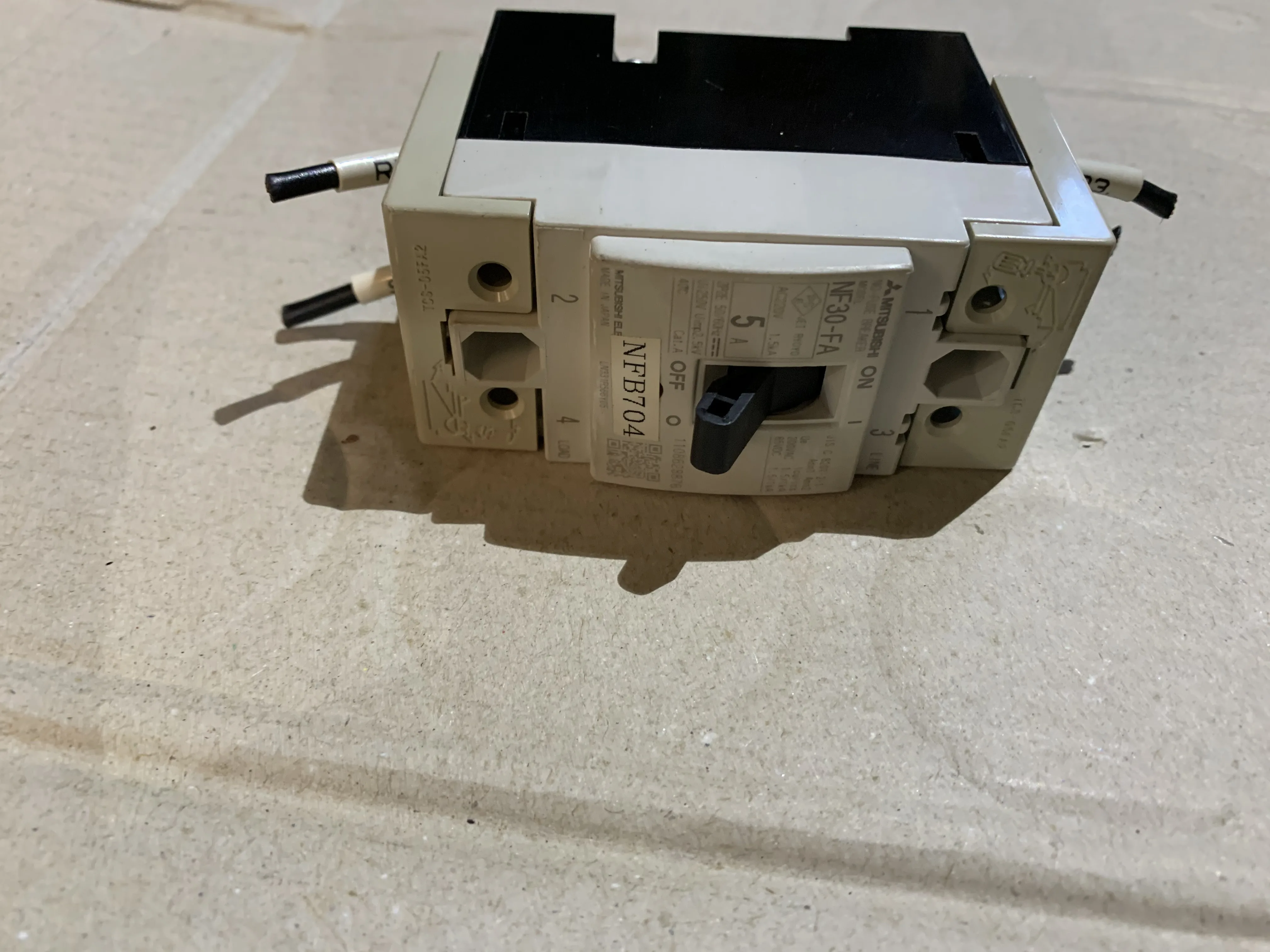 三菱マテリアル 遮断器 NF30-FA (5A) / MITSUBISHI MATERIALS Circuit Breaker NF30-FA (5A) TJ230272