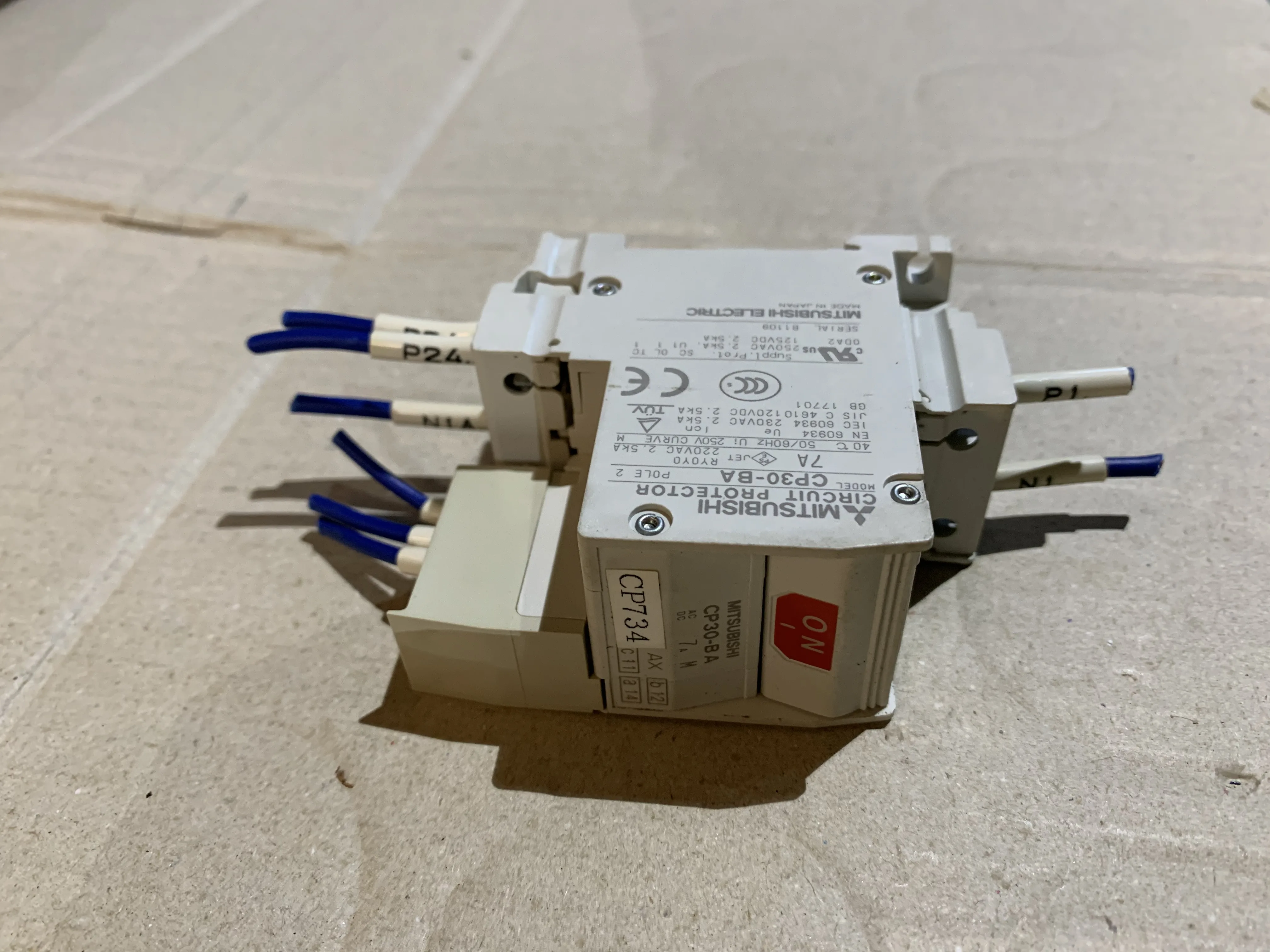 三菱マテリアル サーキットプロテクタ CP30-BA / MITSUBISHI MATERIALS Circuit Protector CP30-BA TJ230274