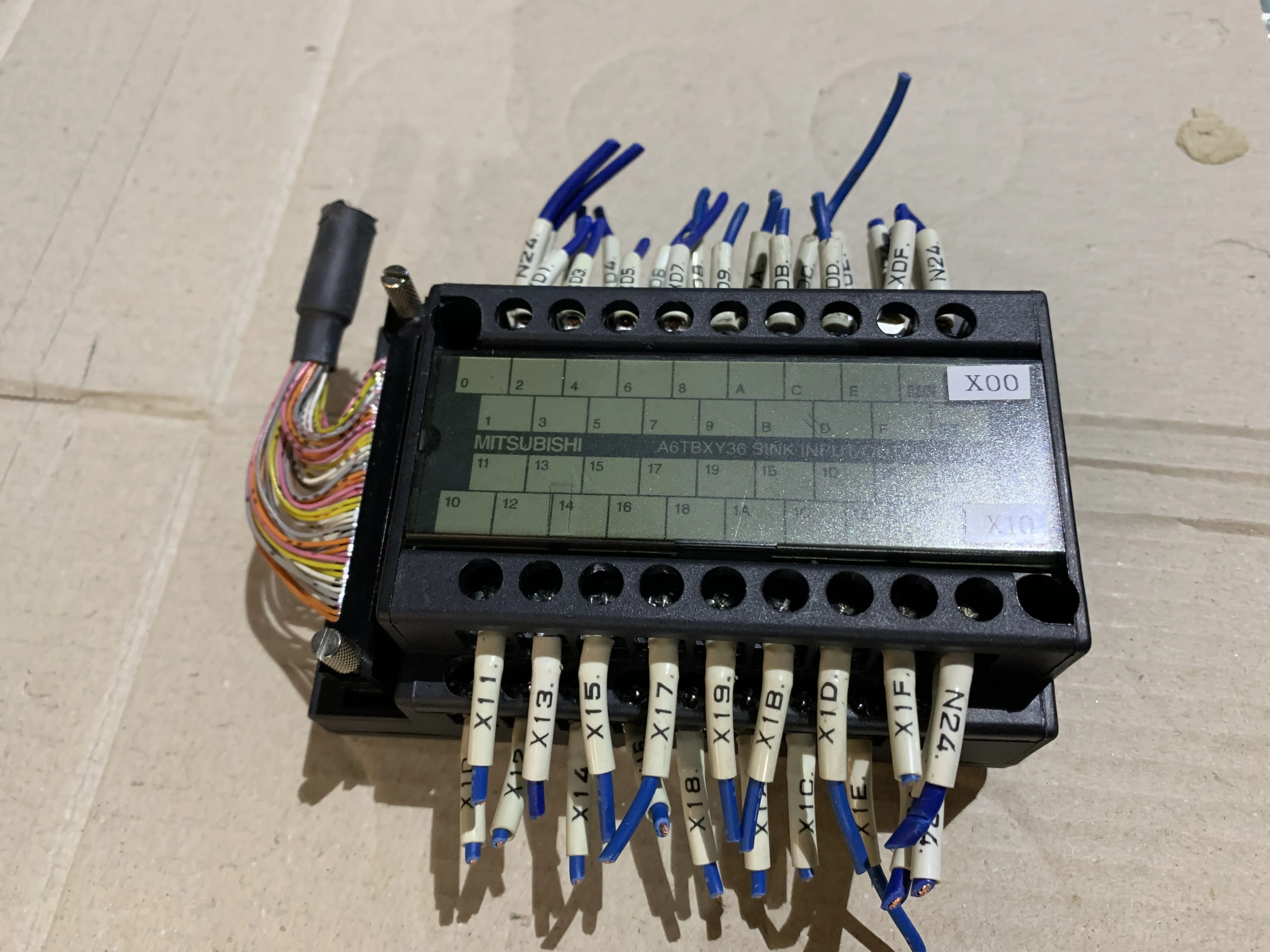 三菱マテリアル コネクタ端子台変換ユニット A6TBXY36 / MITSUBISHI MATERIALS Connector Terminal Conversion Unit A6TBXY36 TJ230277