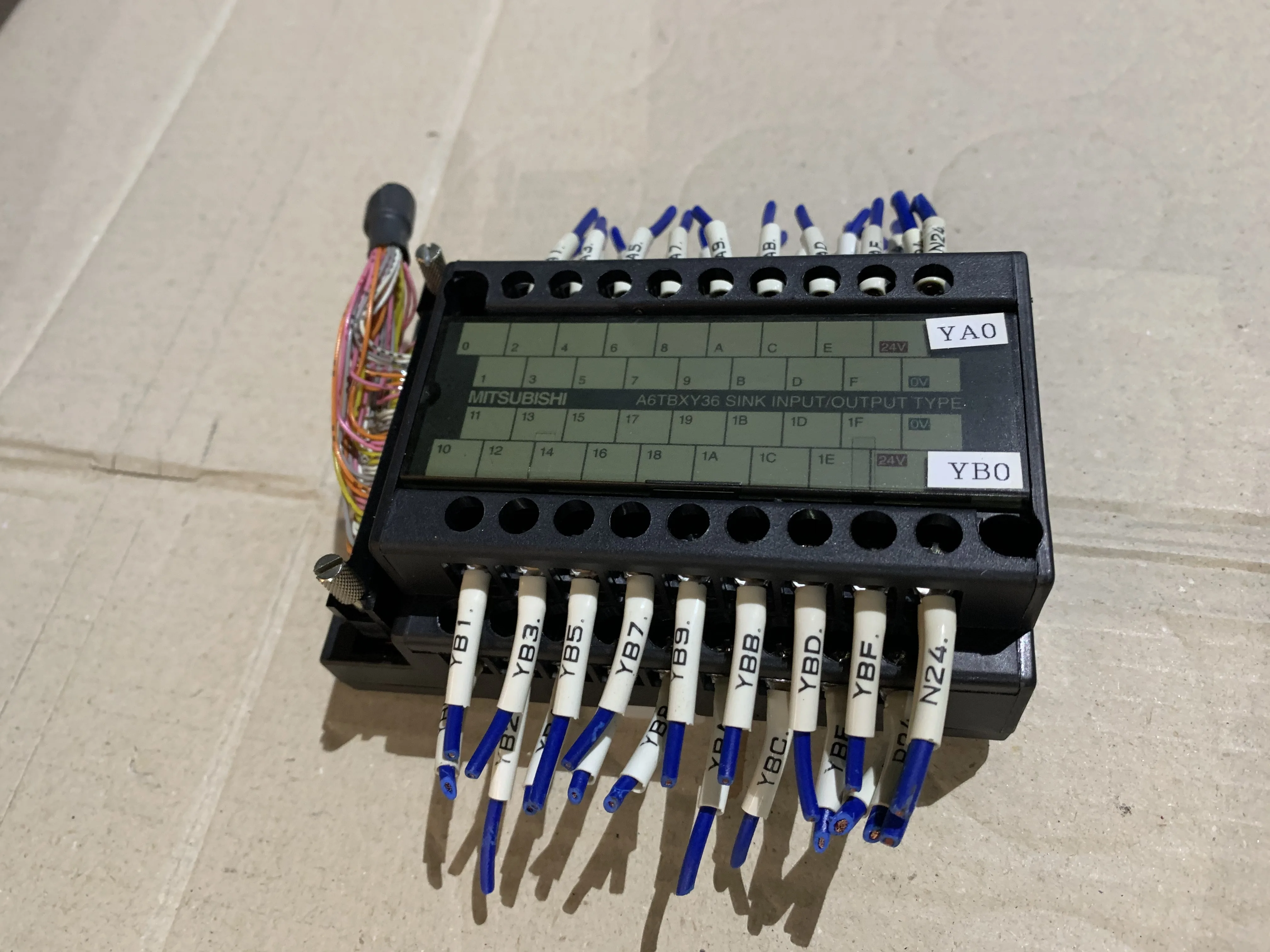 三菱マテリアル コネクタ端子台変換ユニット A6TBXY36 / MITSUBISHI MATERIALS Connector Terminal Conversion Unit A6TBXY36 TJ230280