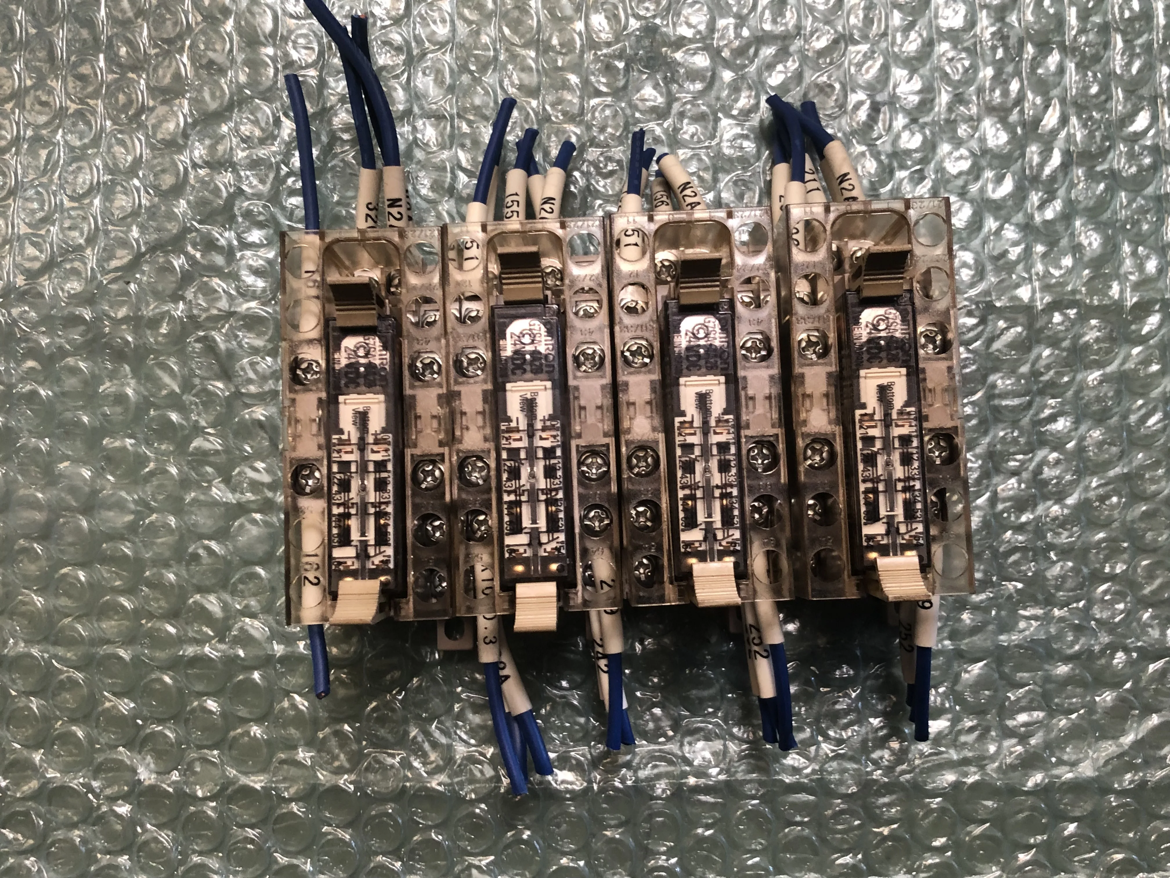 オムロン セーフティリレーソケット P7SA-14F-ND DC24V（4個） / OMRON Safety Relay Socket P7SA-14F-ND DC24V（4個） TJ230355