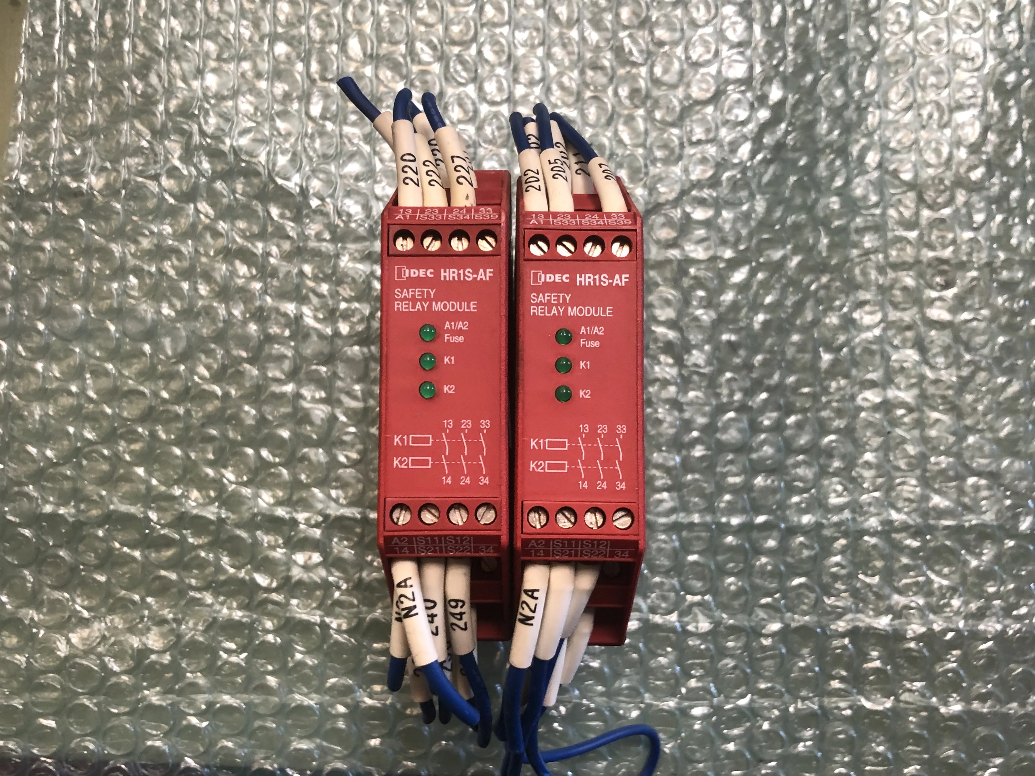 アイデック/和泉電気 安全リレーモジュール HR1S-AF5130B（２個） / IDEC Safety Relay Module HR1S-AF5130B（２個） TJ230357
