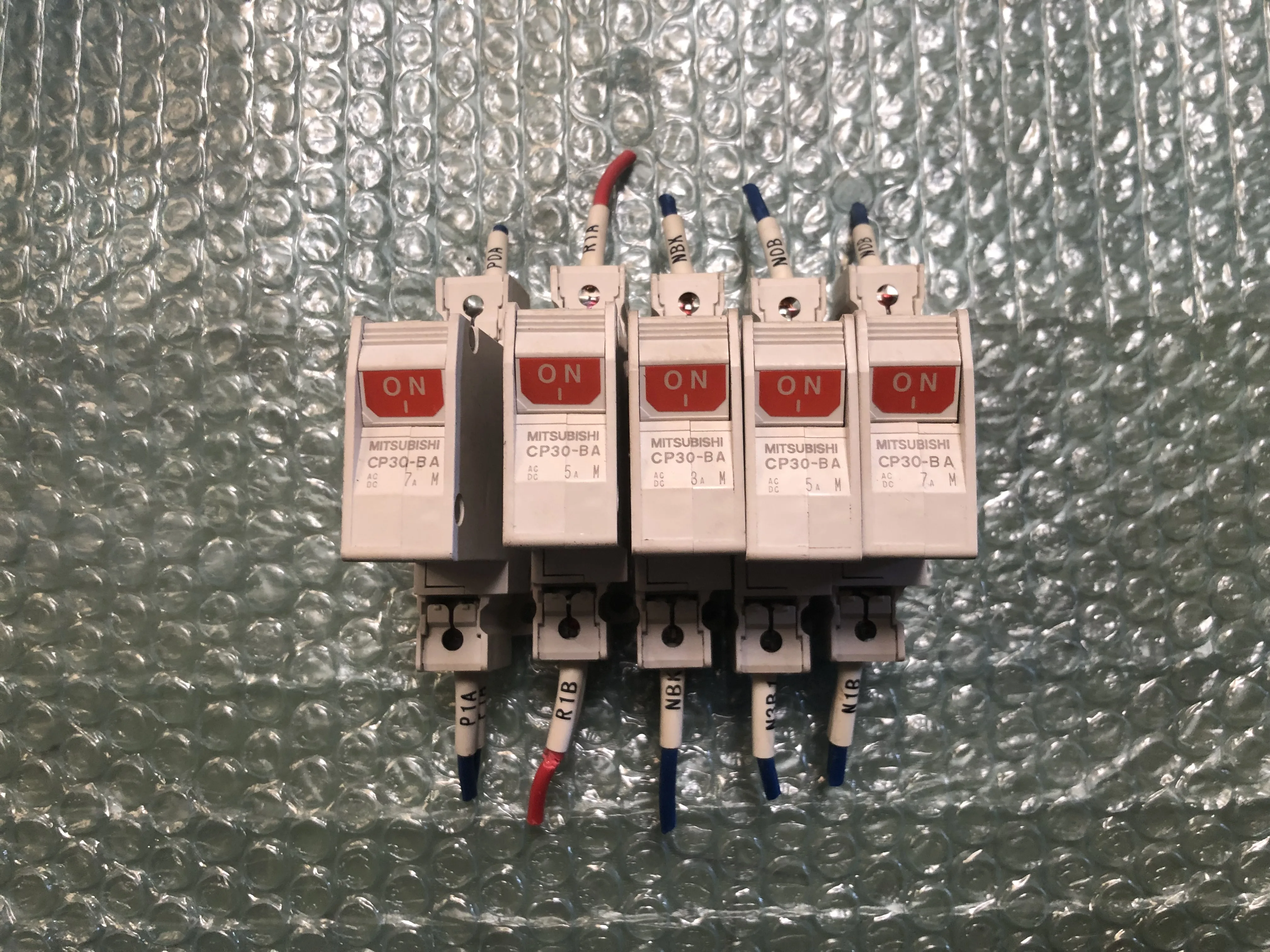 三菱マテリアル サーキットプロテクタ CP30-BA(５個) / MITSUBISHI MATERIALS Circuit Protector 5pcs CP30-BA(５個) TJ230363
