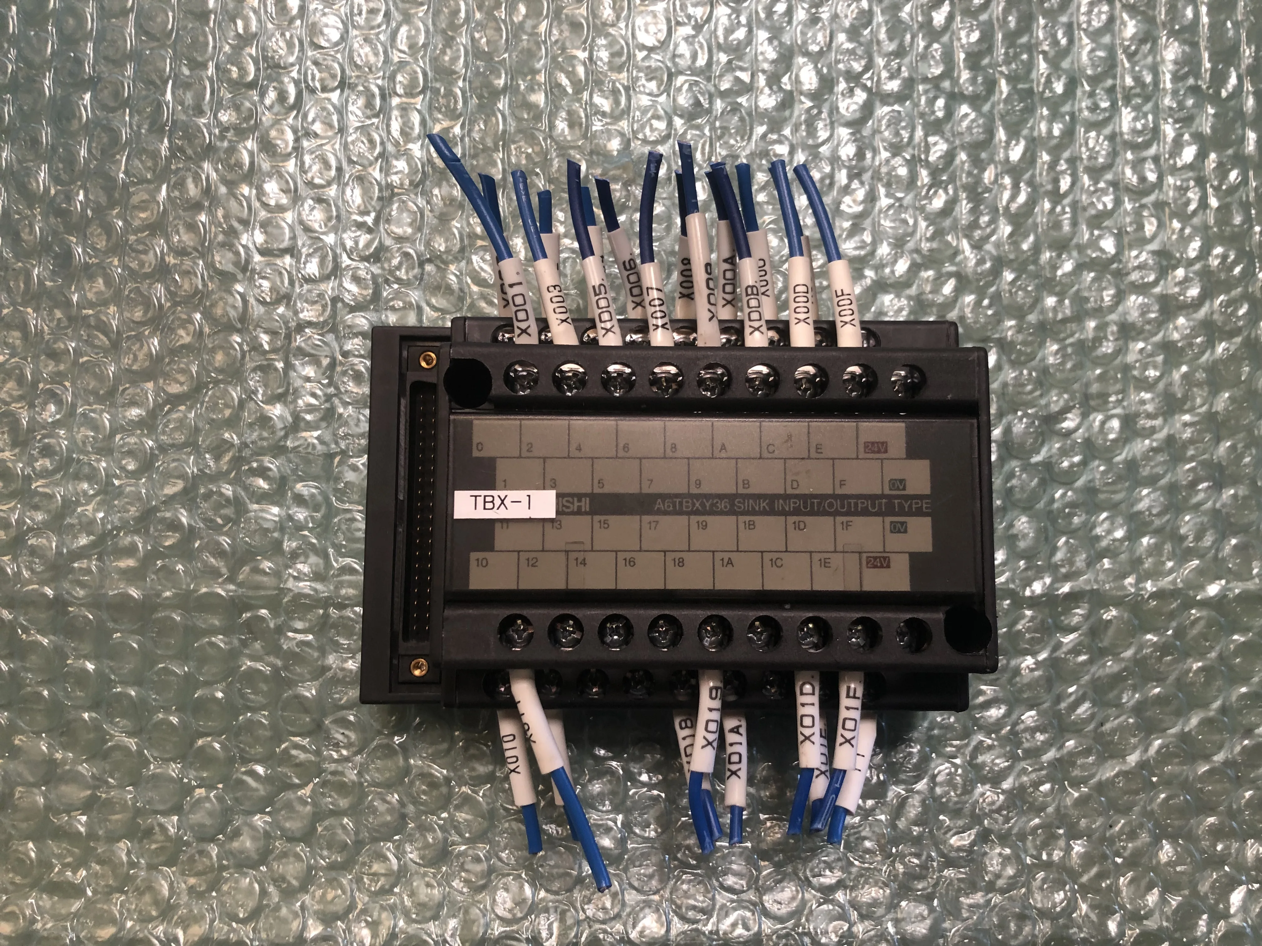 三菱マテリアル コネクタ端子台変換ユニット A6TBXY36 / MITSUBISHI MATERIALS Connector Terminal Conversion Unit A6TBXY36 TJ230369