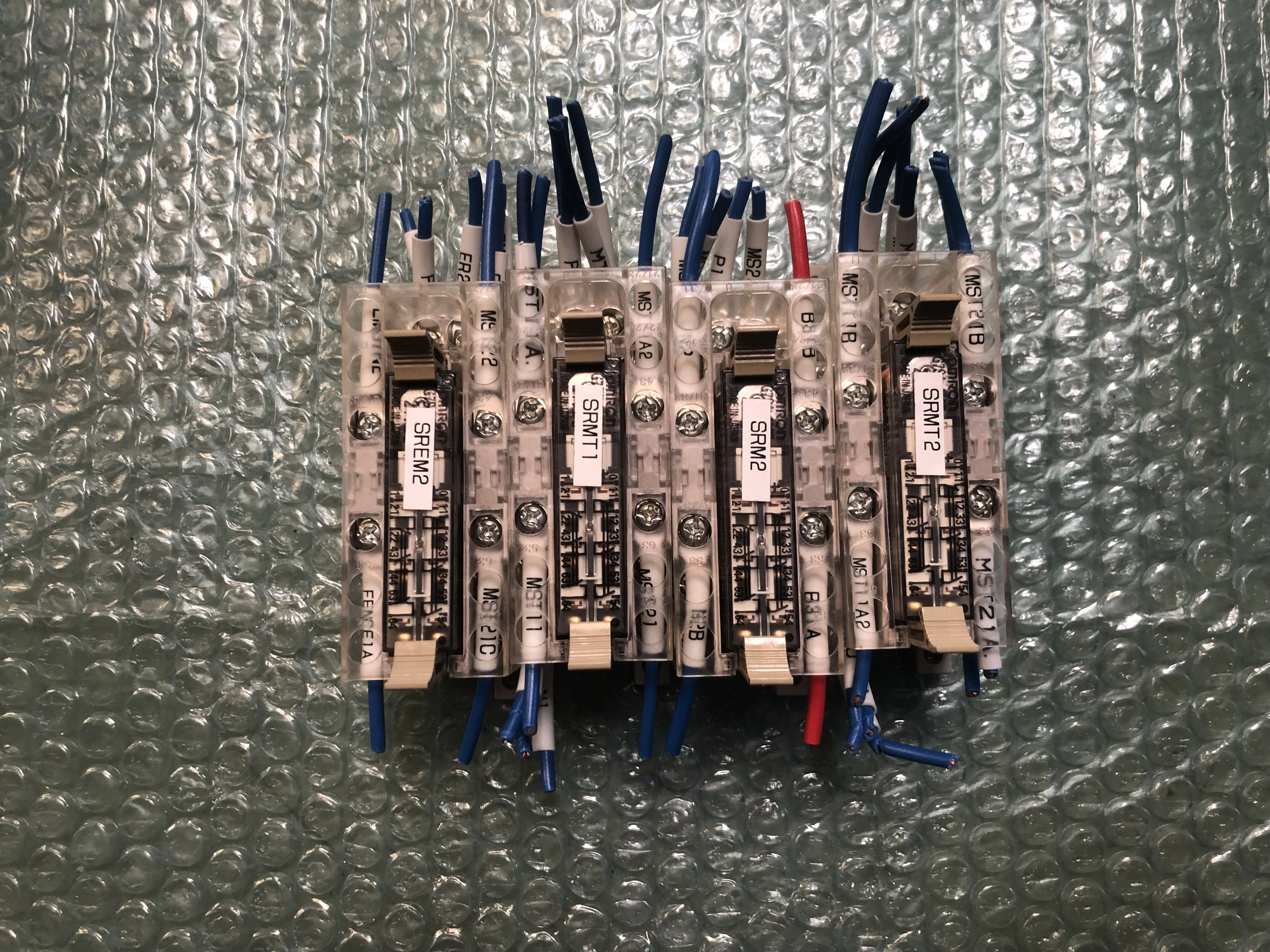 オムロン セーフティリレーソケット P7SA-14F-ND DC24V（4個） / OMRON Safety Relay Socket P7SA-14F-ND DC24V（4個） TJ230386