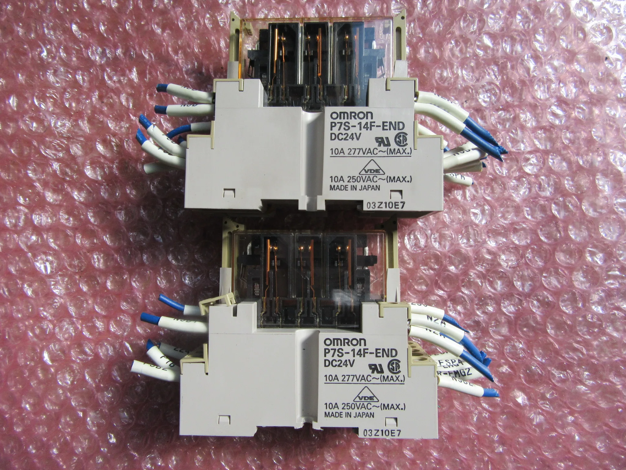 オムロン セーフティリレーソケット 2セット P7S-14F-END(DC24V)リレーシリース：G7S-4A2B / OMRON Safety Relay Socket 3pcs P7S-14F-END(DC24V)リレーシリース：G7S-4A2B TJ230392